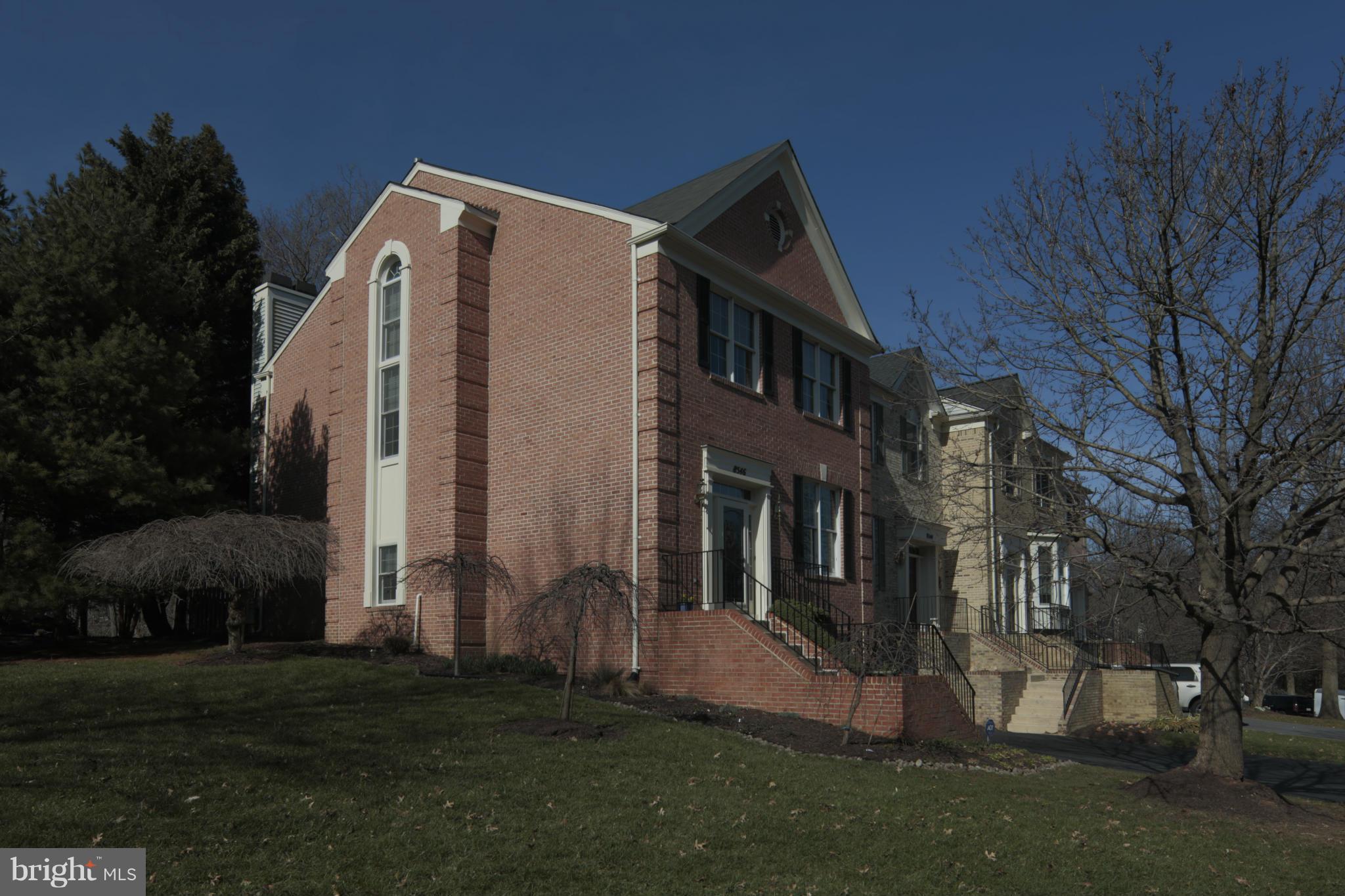 TOWNHOMES OF TIMBERLAND - Residential