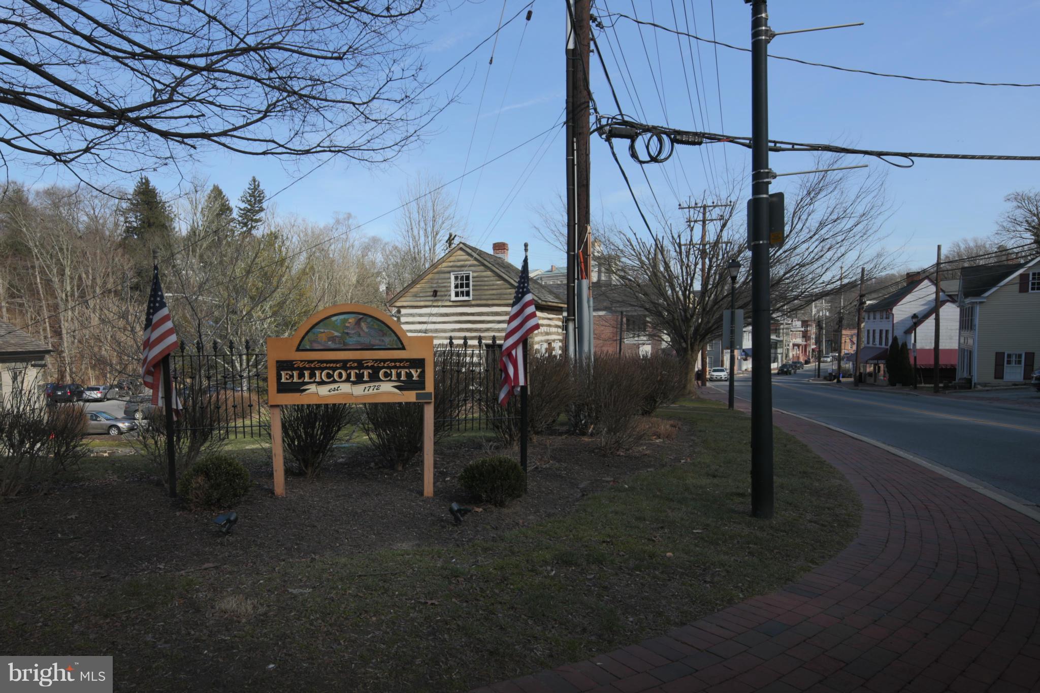 TOWNHOMES OF TIMBERLAND - Residential