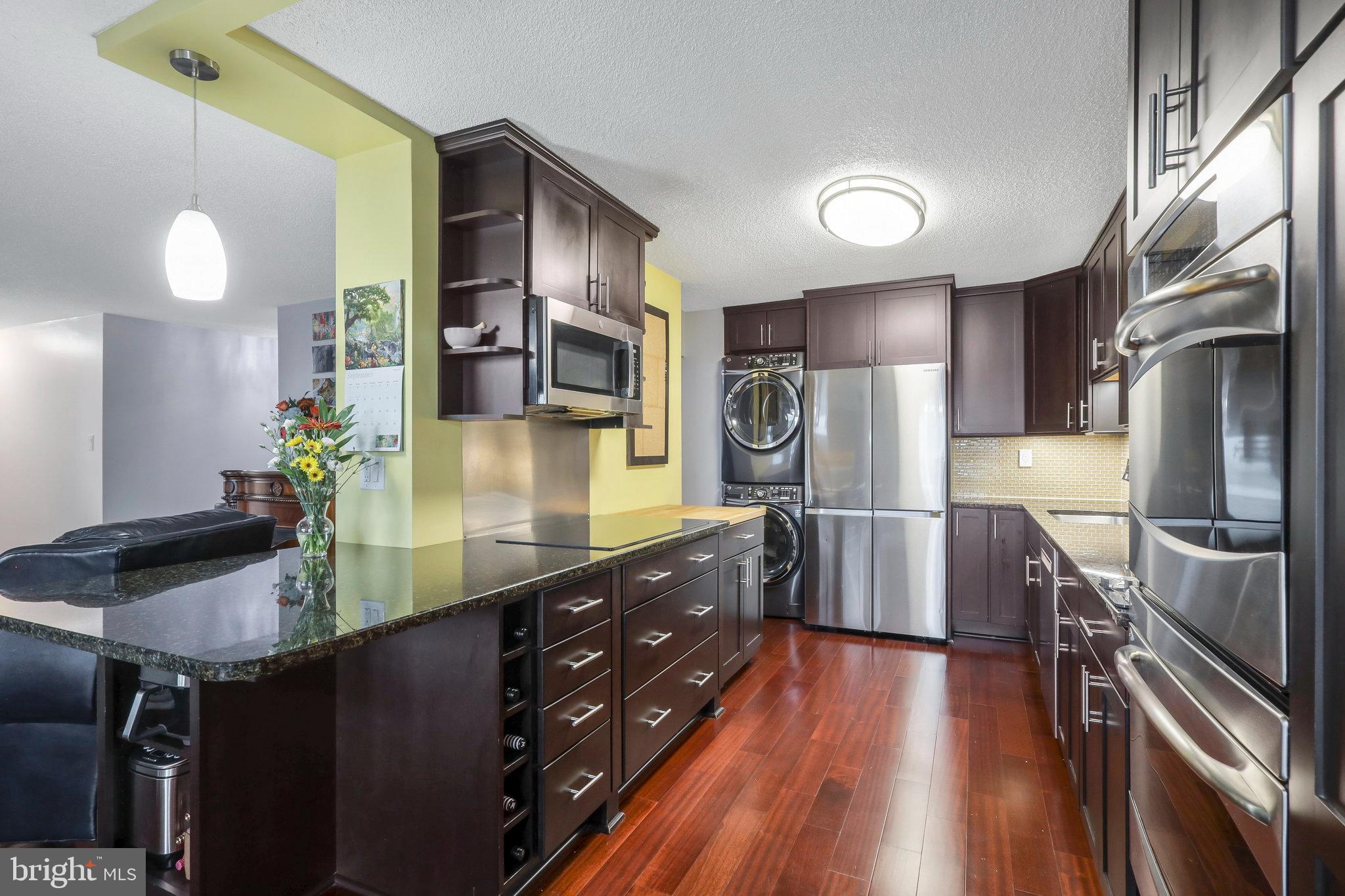 WATERGATE AT LANDMARK - Residential