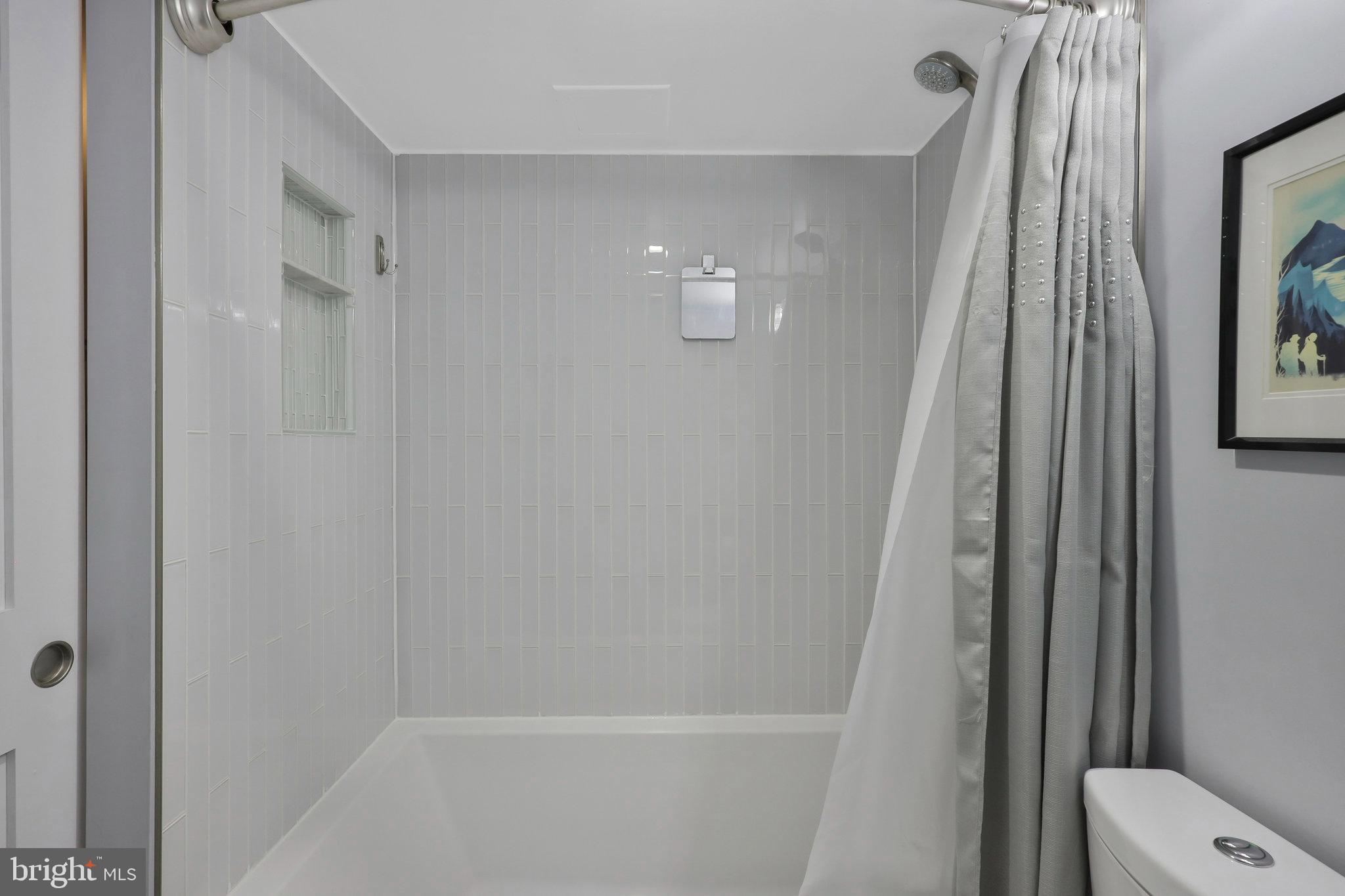 WATERGATE AT LANDMARK - Residential