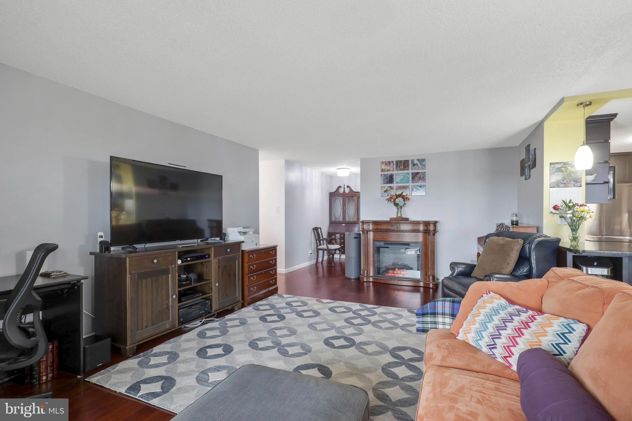 WATERGATE AT LANDMARK - Residential