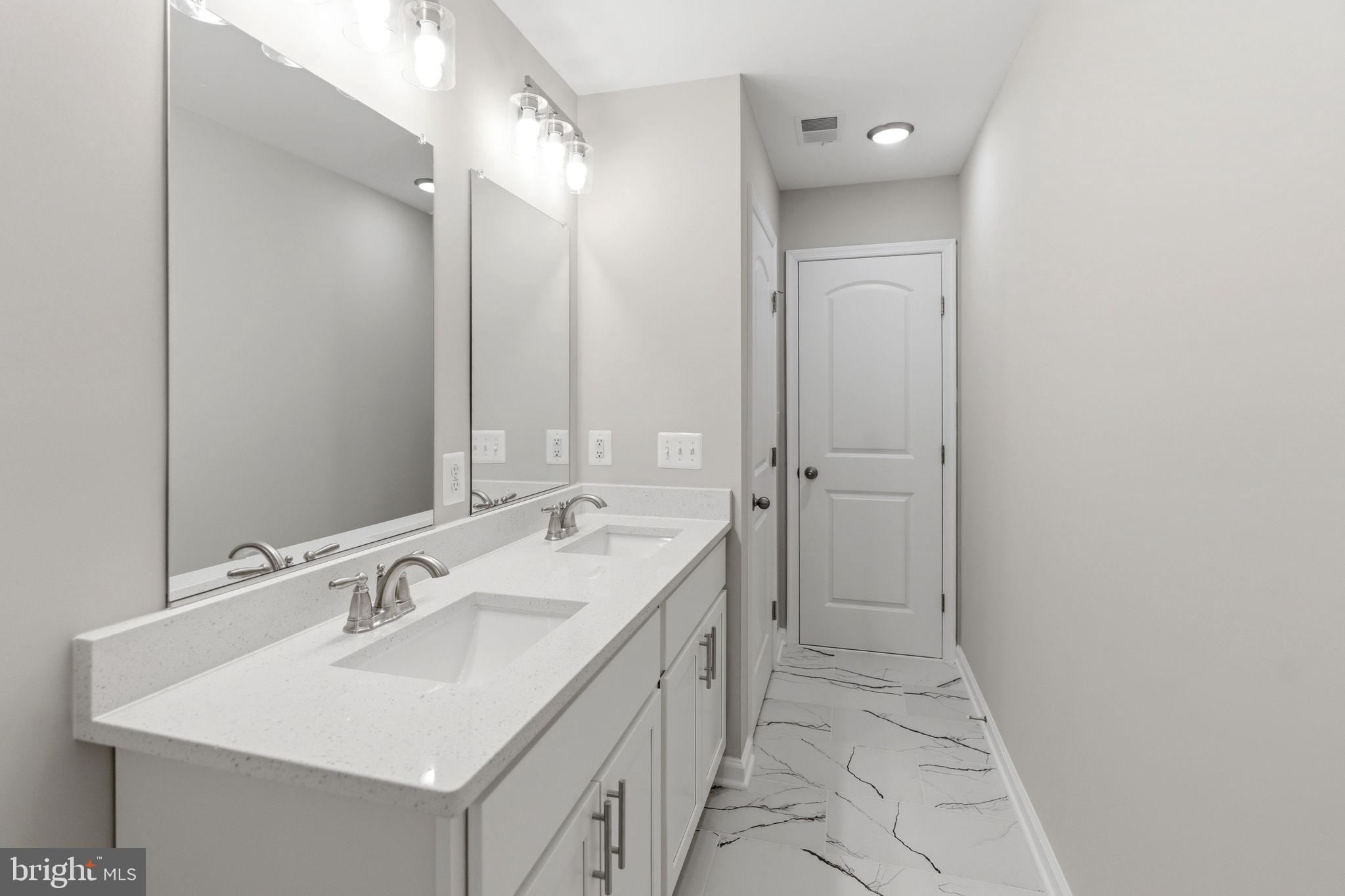 INWOOD EAST - Residential