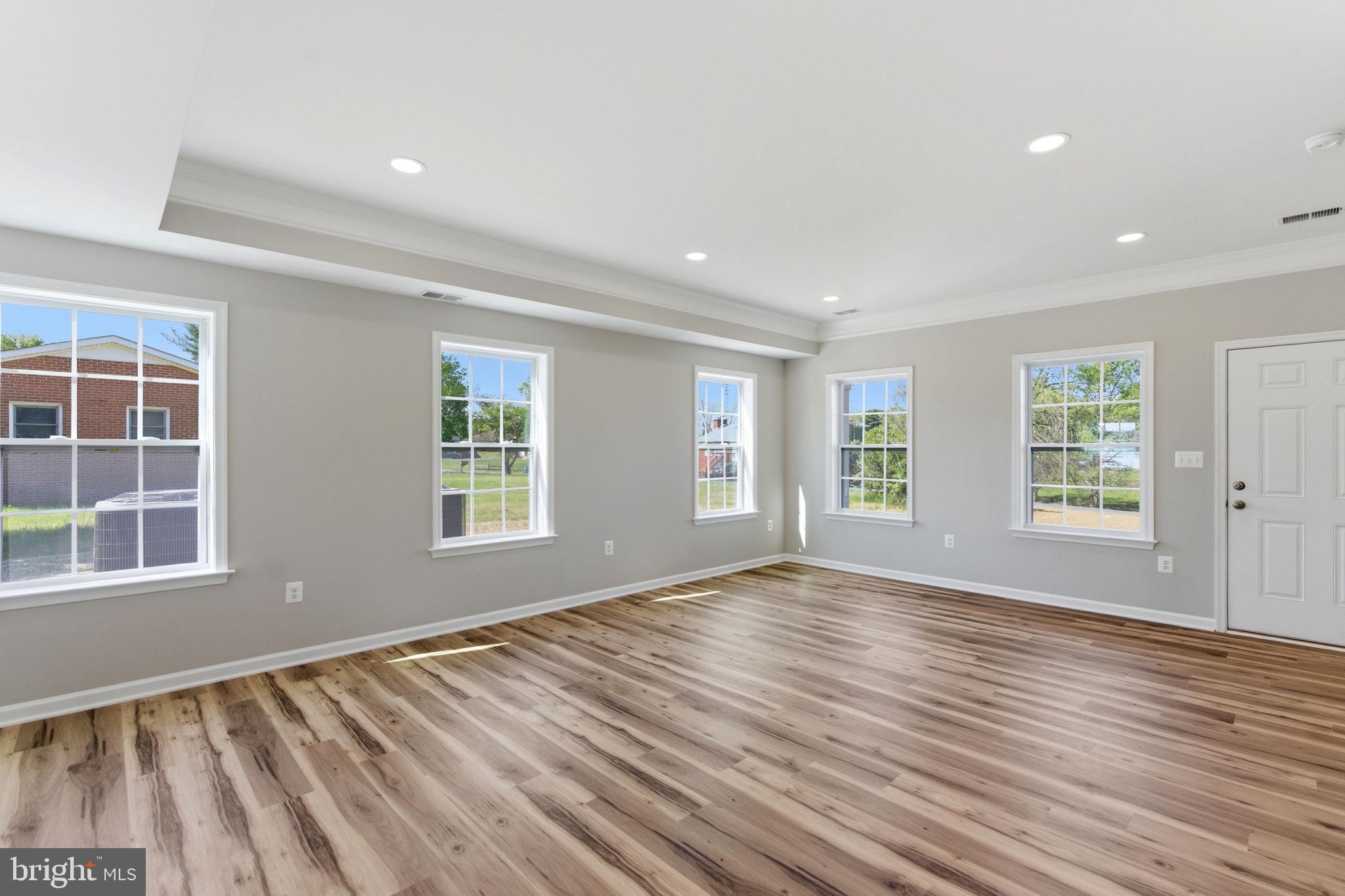 INWOOD EAST - Residential