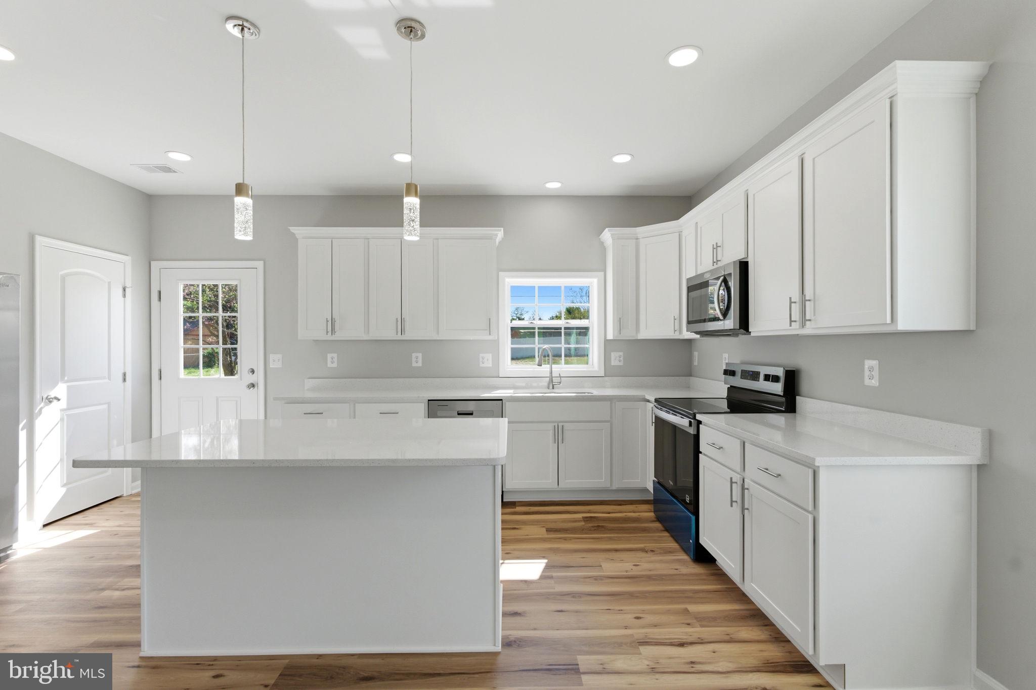 INWOOD EAST - Residential