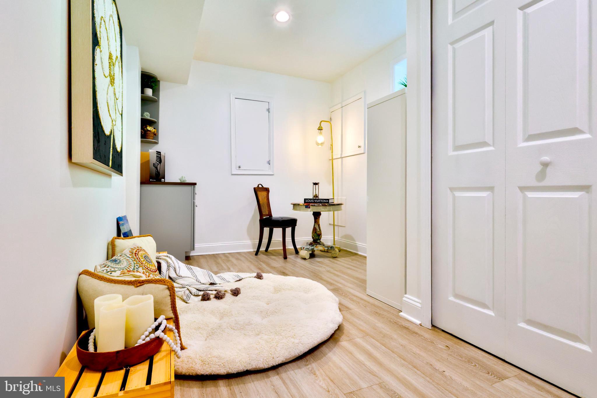 SPRINGBROOK KNOLLS - Residential