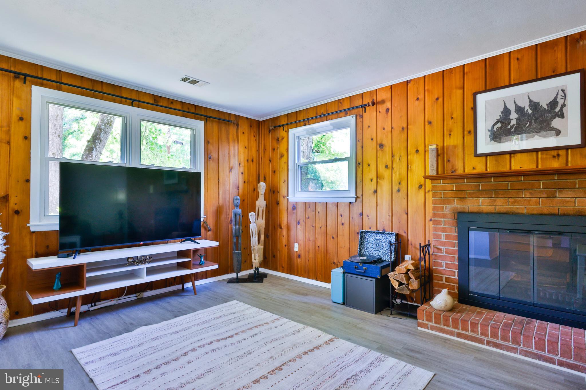 SPRINGBROOK KNOLLS - Residential