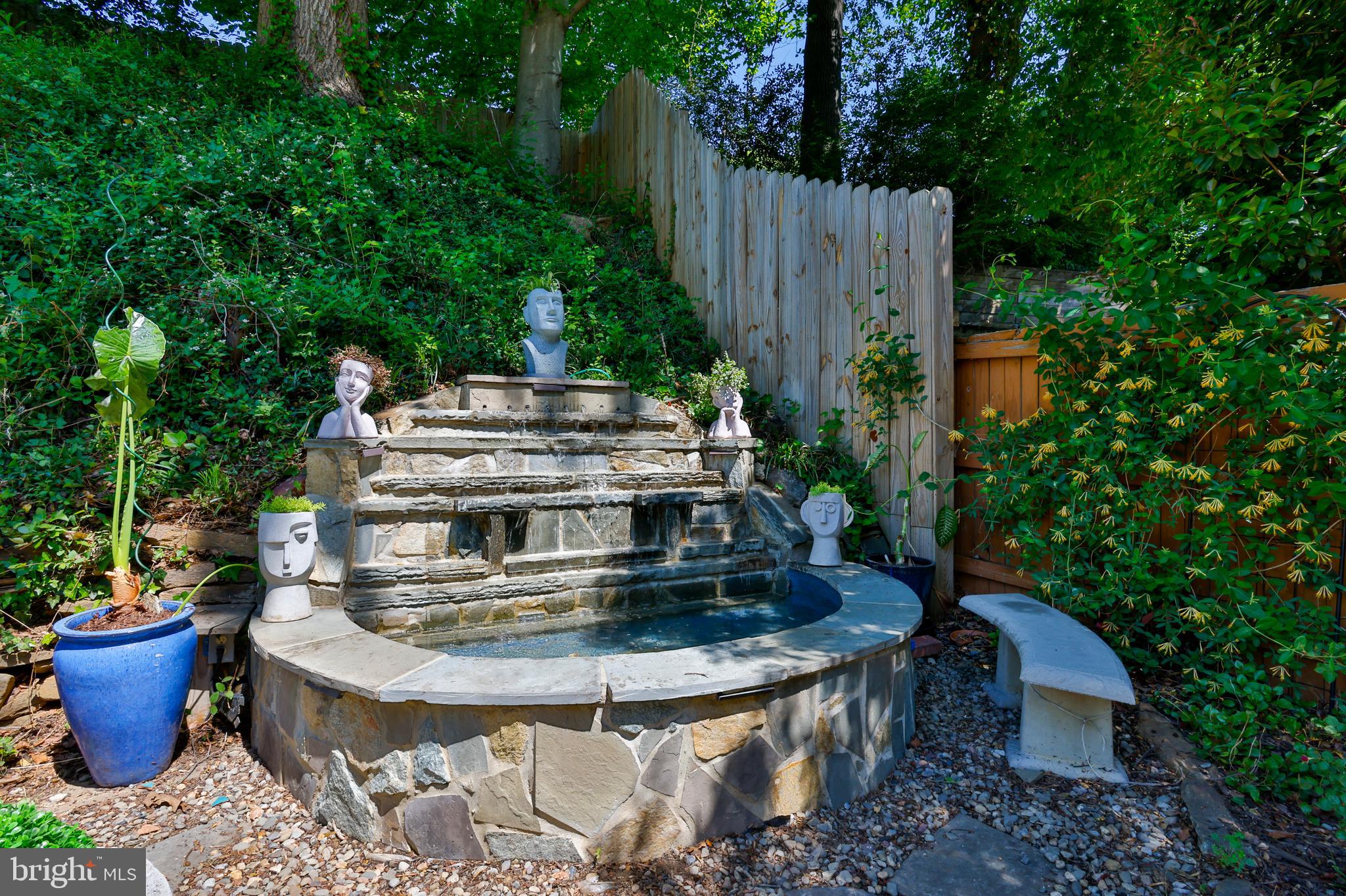 SPRINGBROOK KNOLLS - Residential