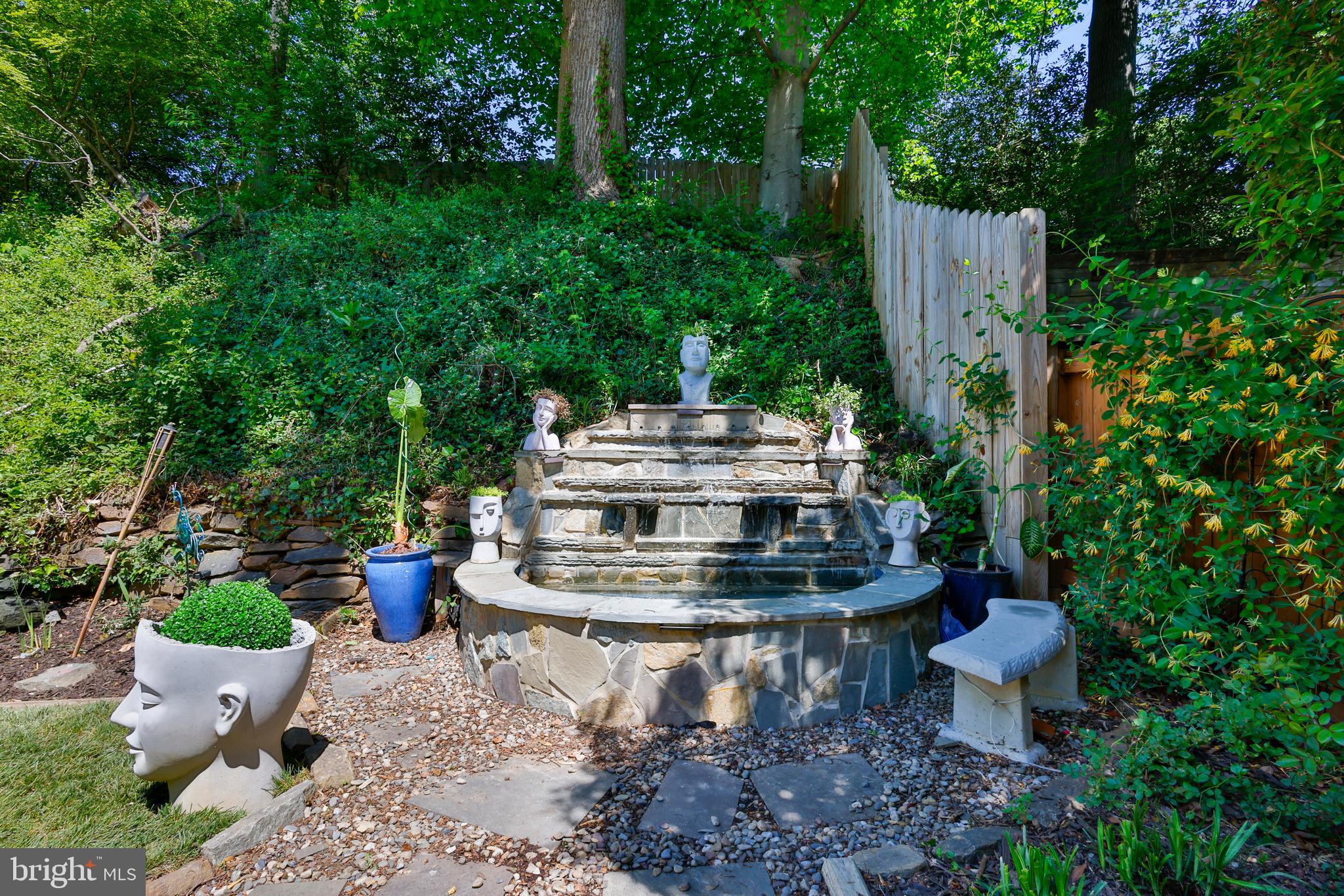 SPRINGBROOK KNOLLS - Residential