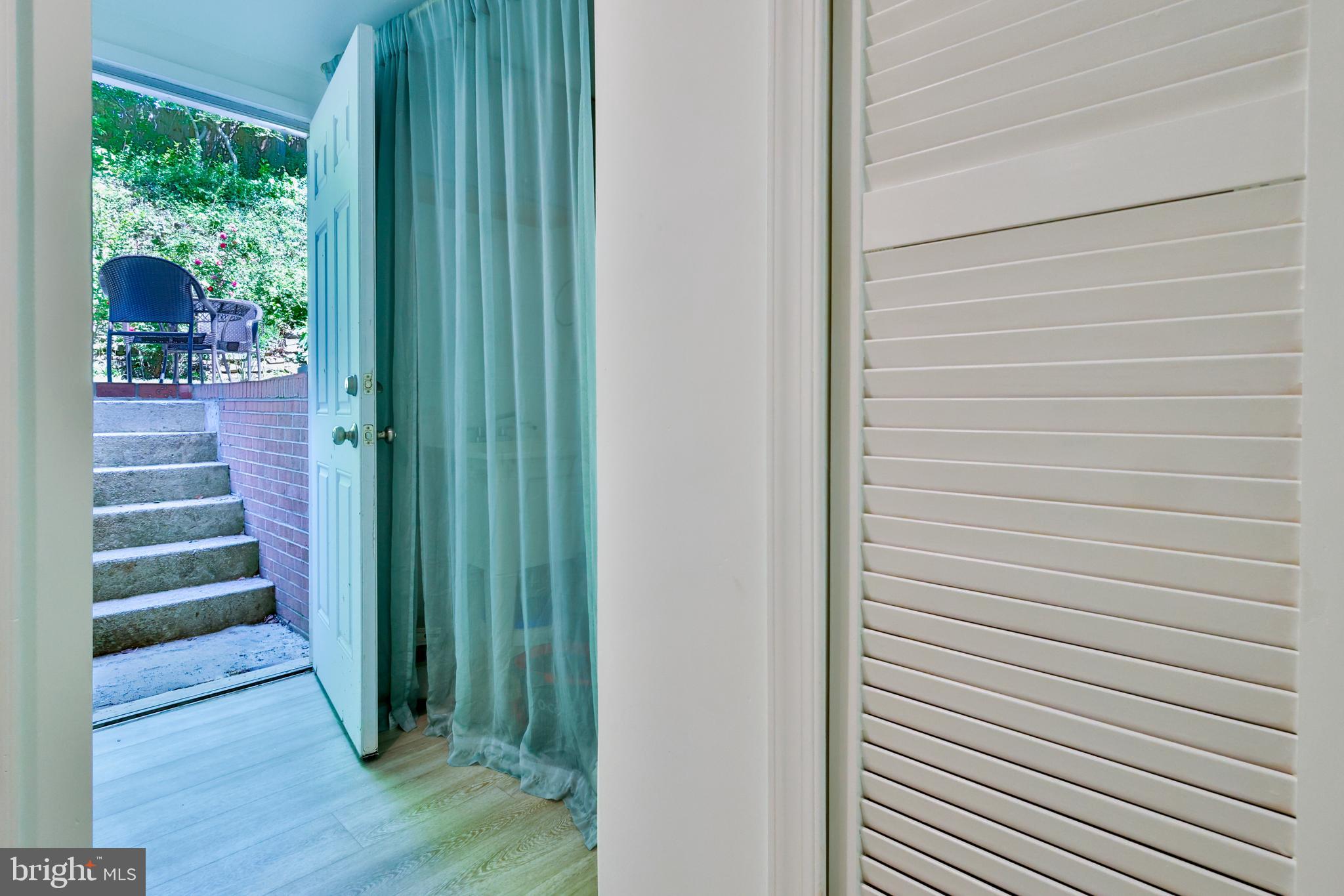 SPRINGBROOK KNOLLS - Residential
