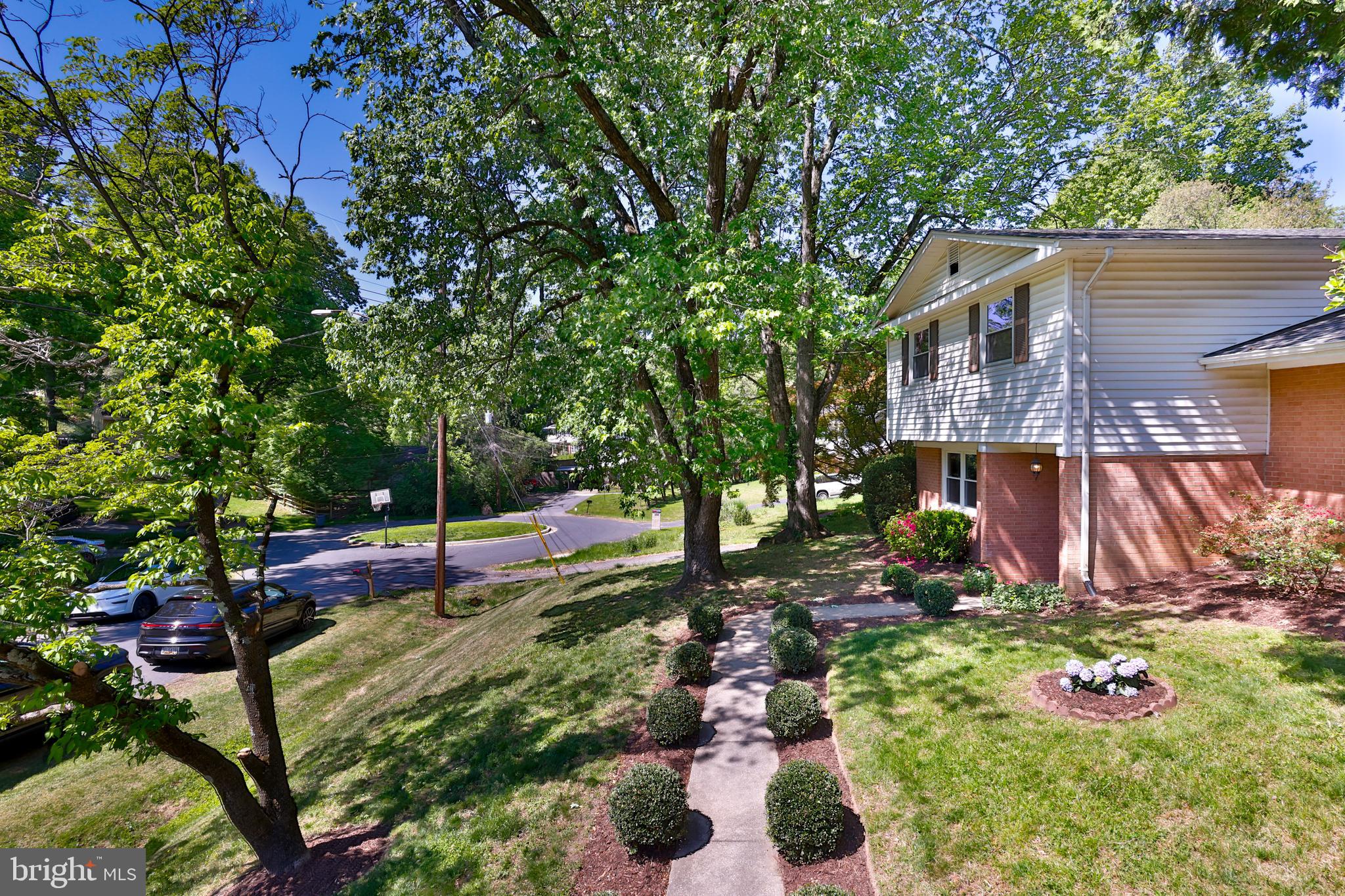 SPRINGBROOK KNOLLS - Residential