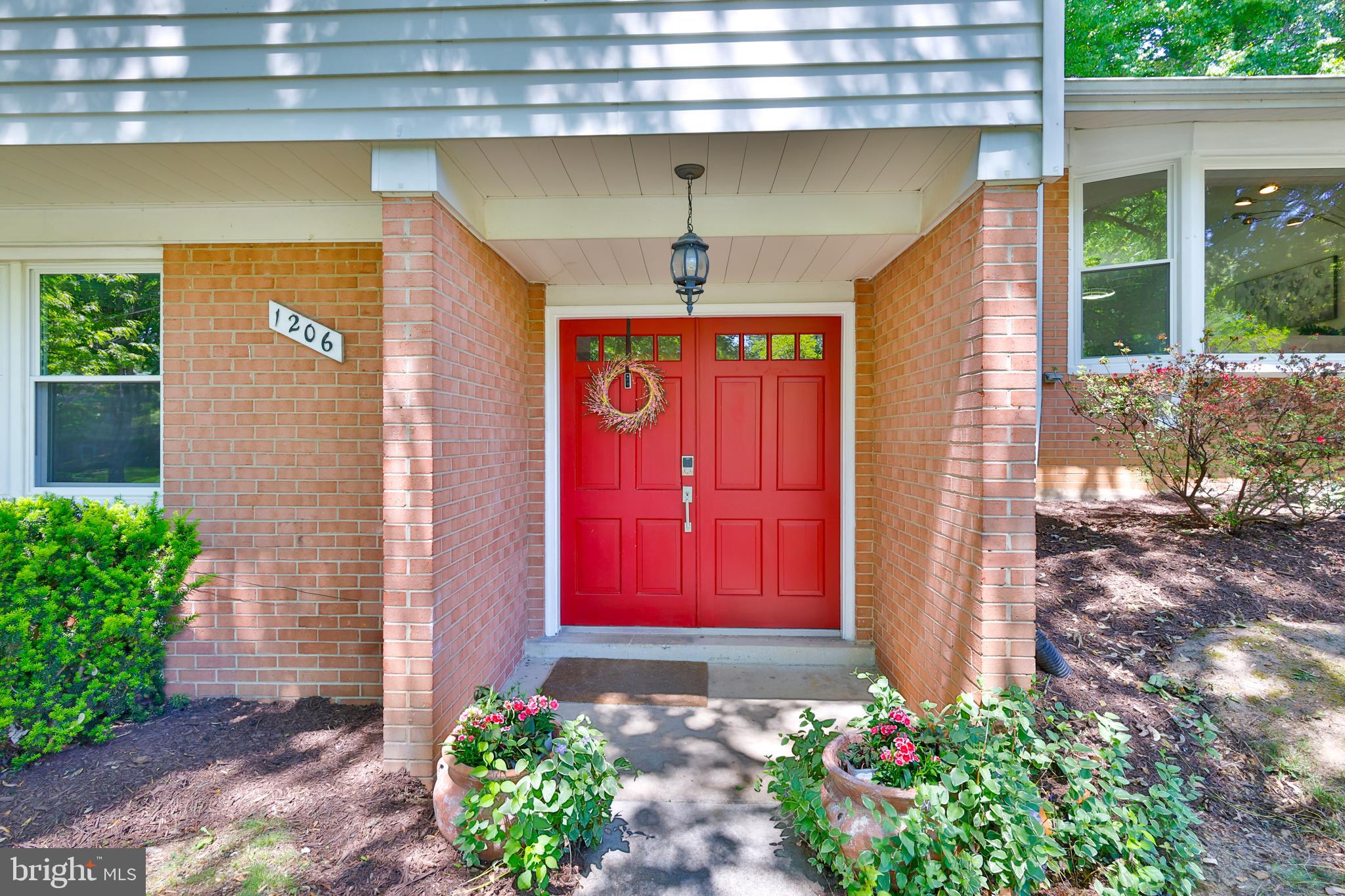 SPRINGBROOK KNOLLS - Residential