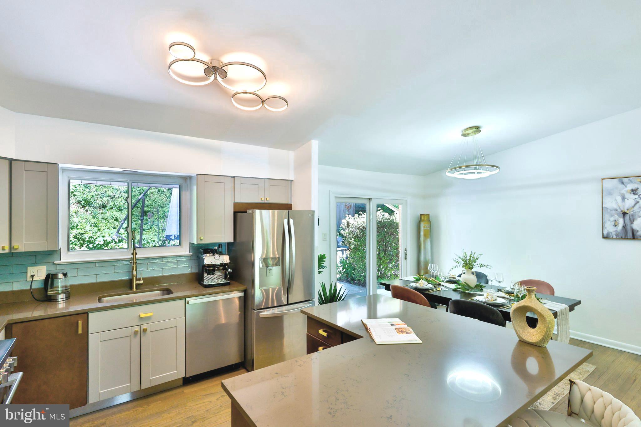 SPRINGBROOK KNOLLS - Residential