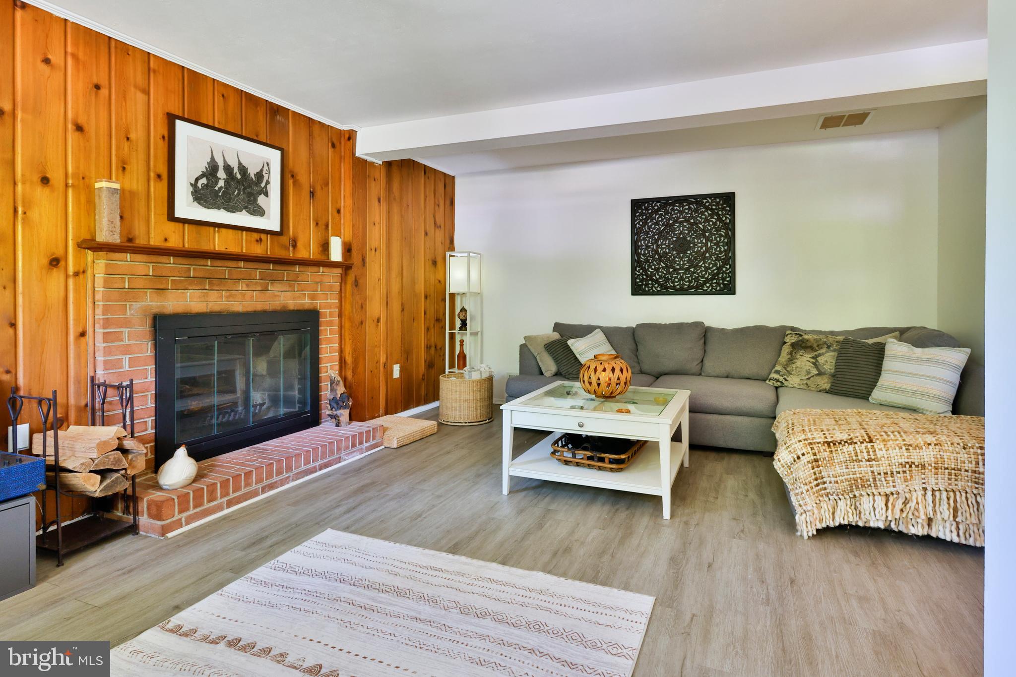 SPRINGBROOK KNOLLS - Residential
