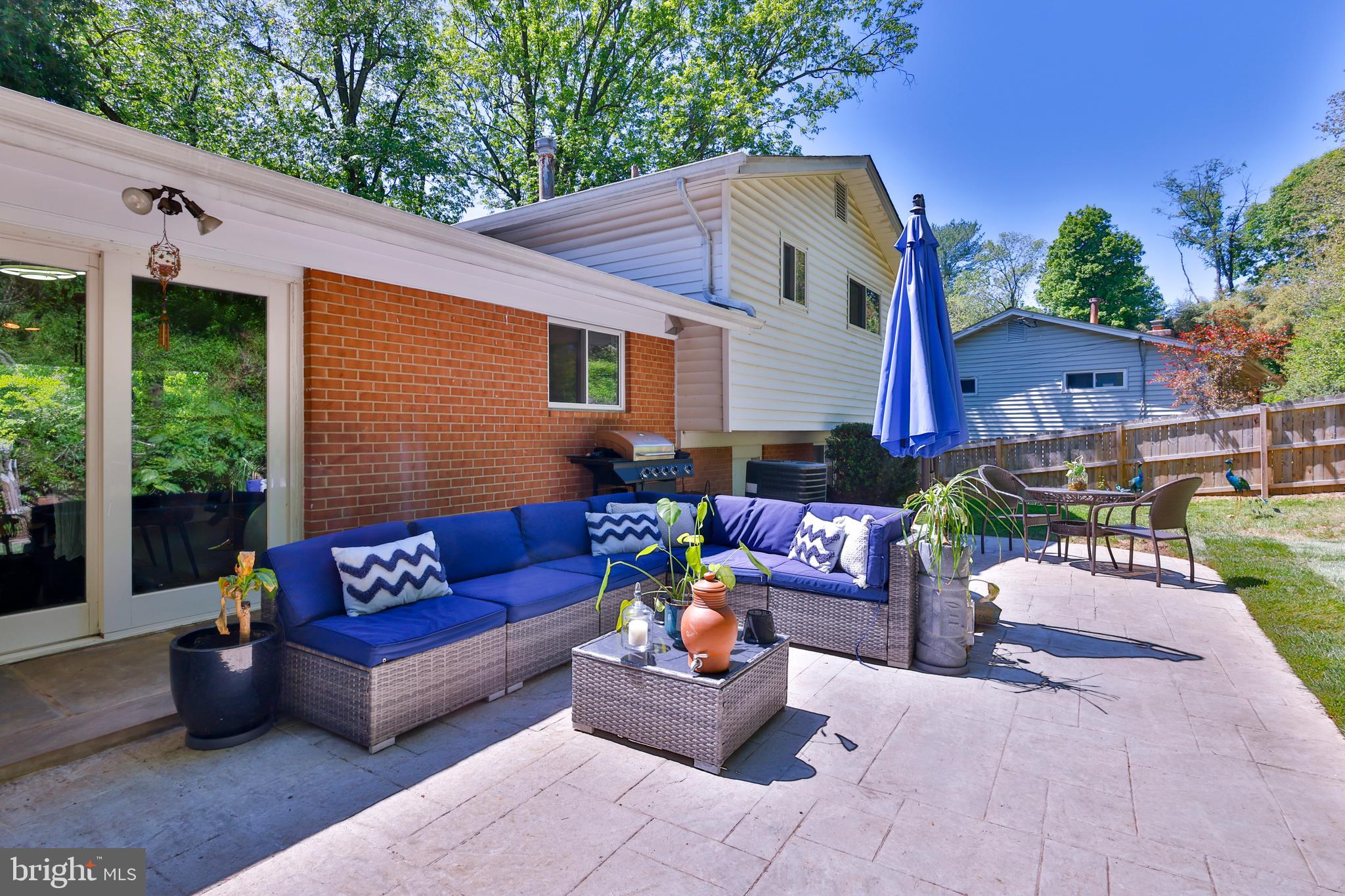 SPRINGBROOK KNOLLS - Residential