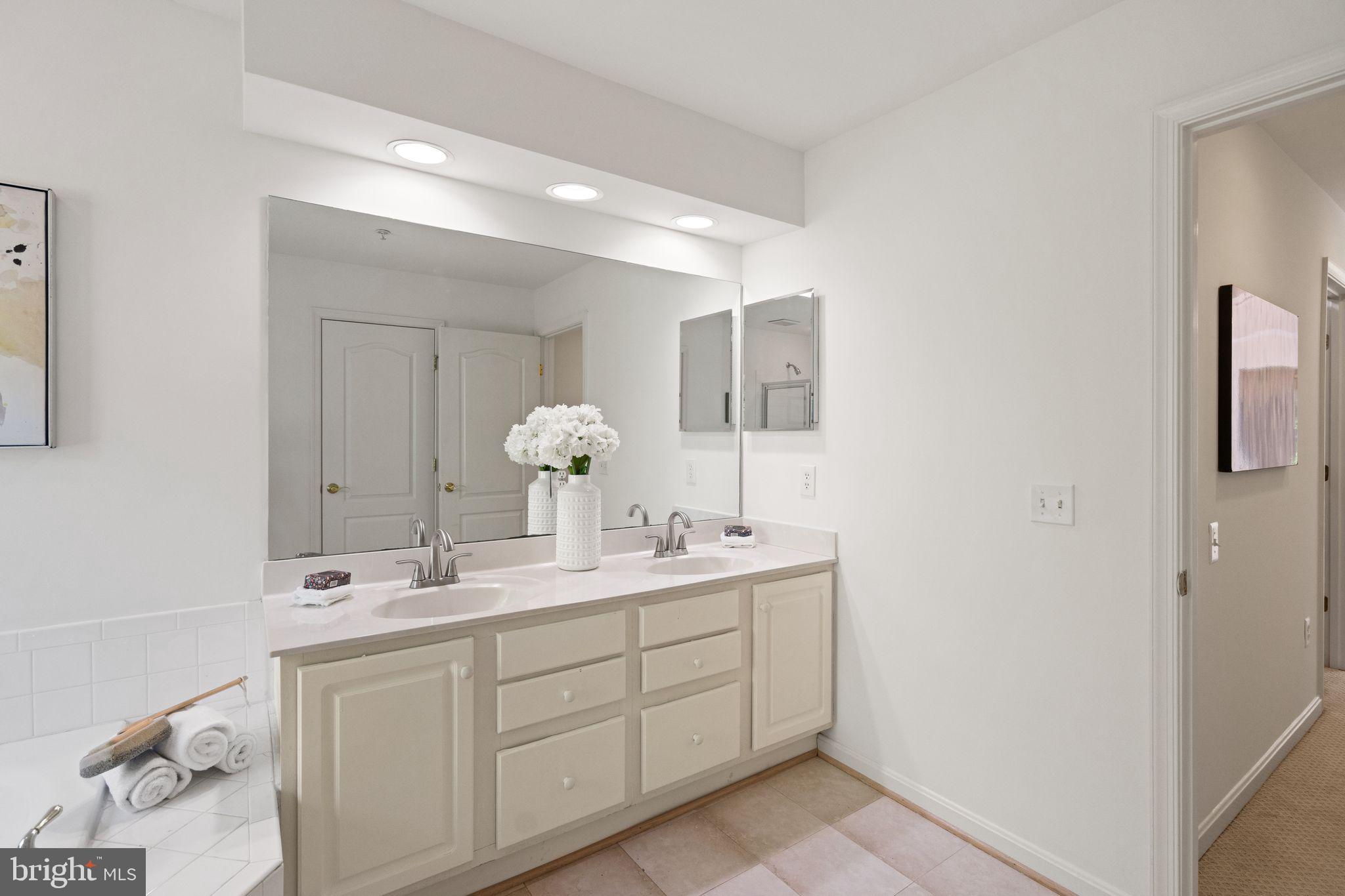 CHERINGTON - Residential