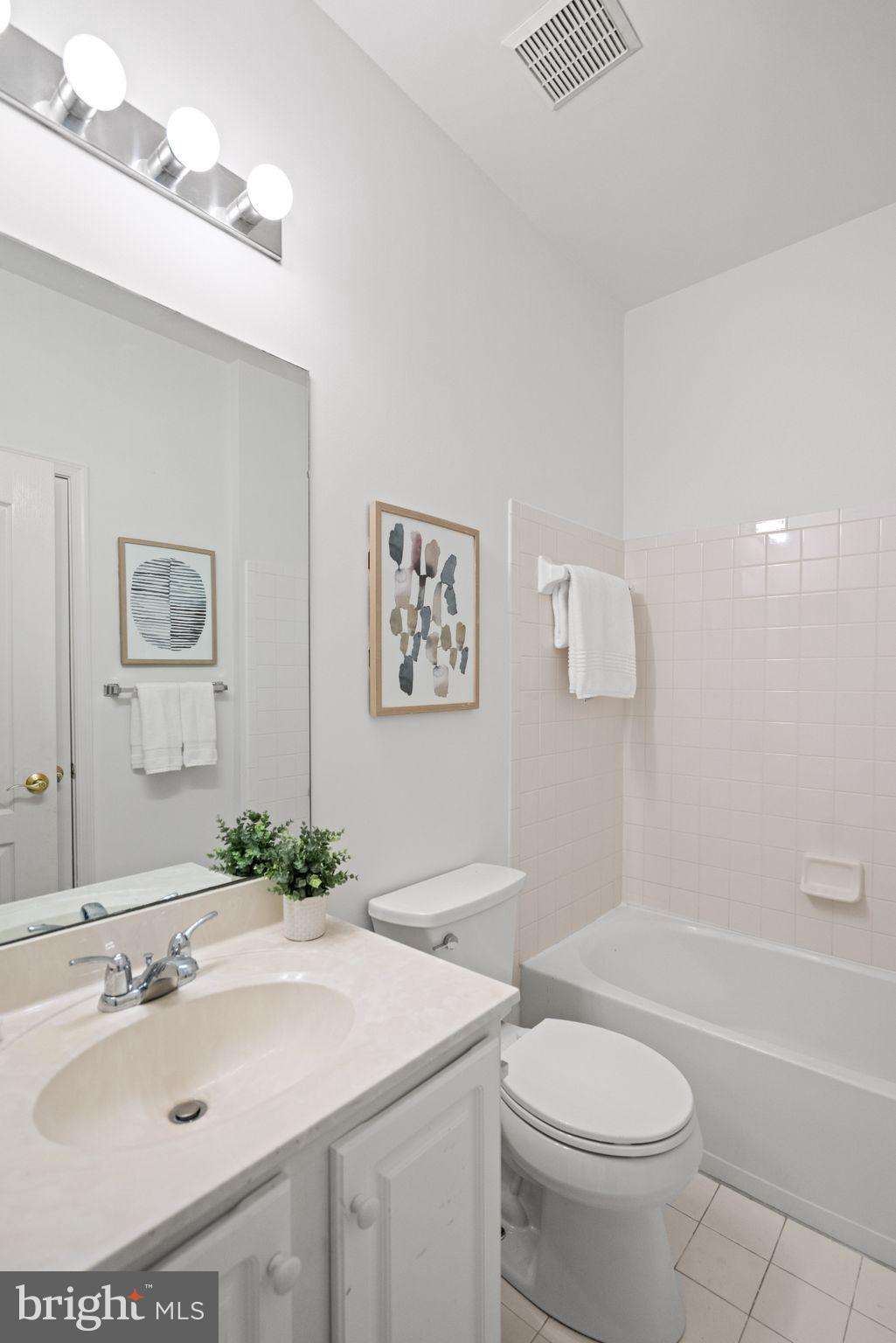 CHERINGTON - Residential