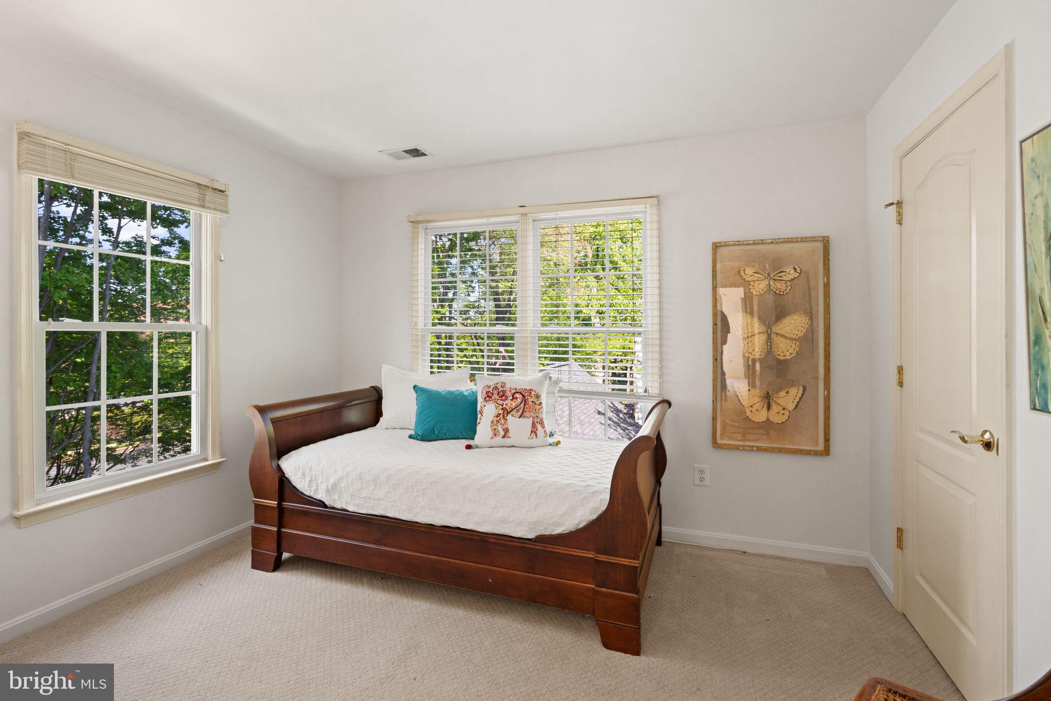 CHERINGTON - Residential