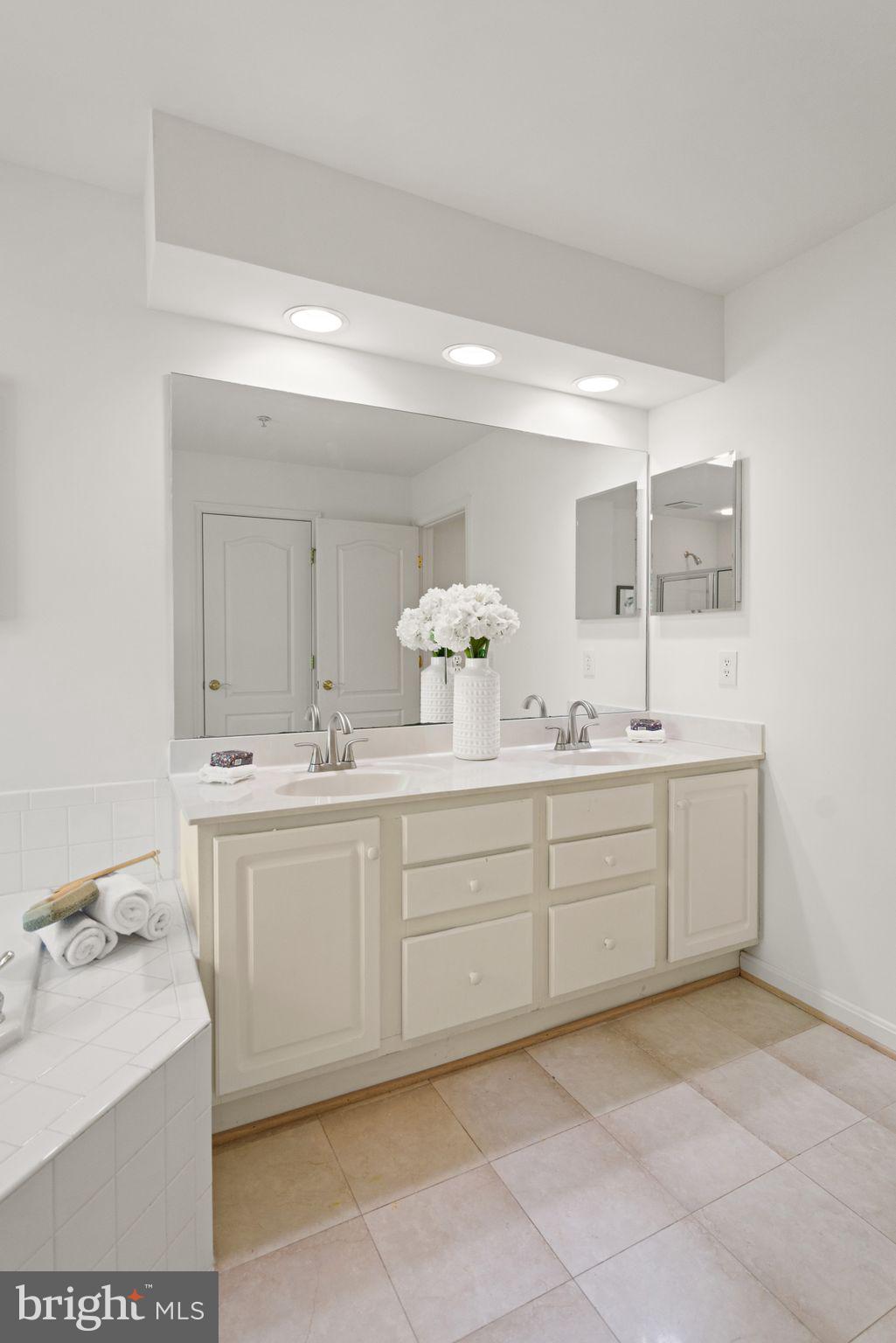 CHERINGTON - Residential