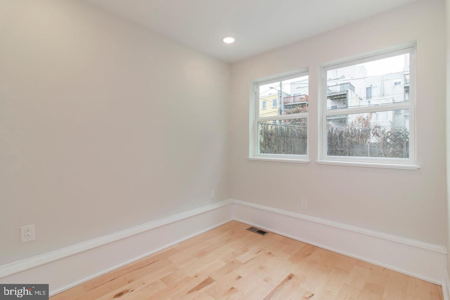 FRANCISVILLE - Residential