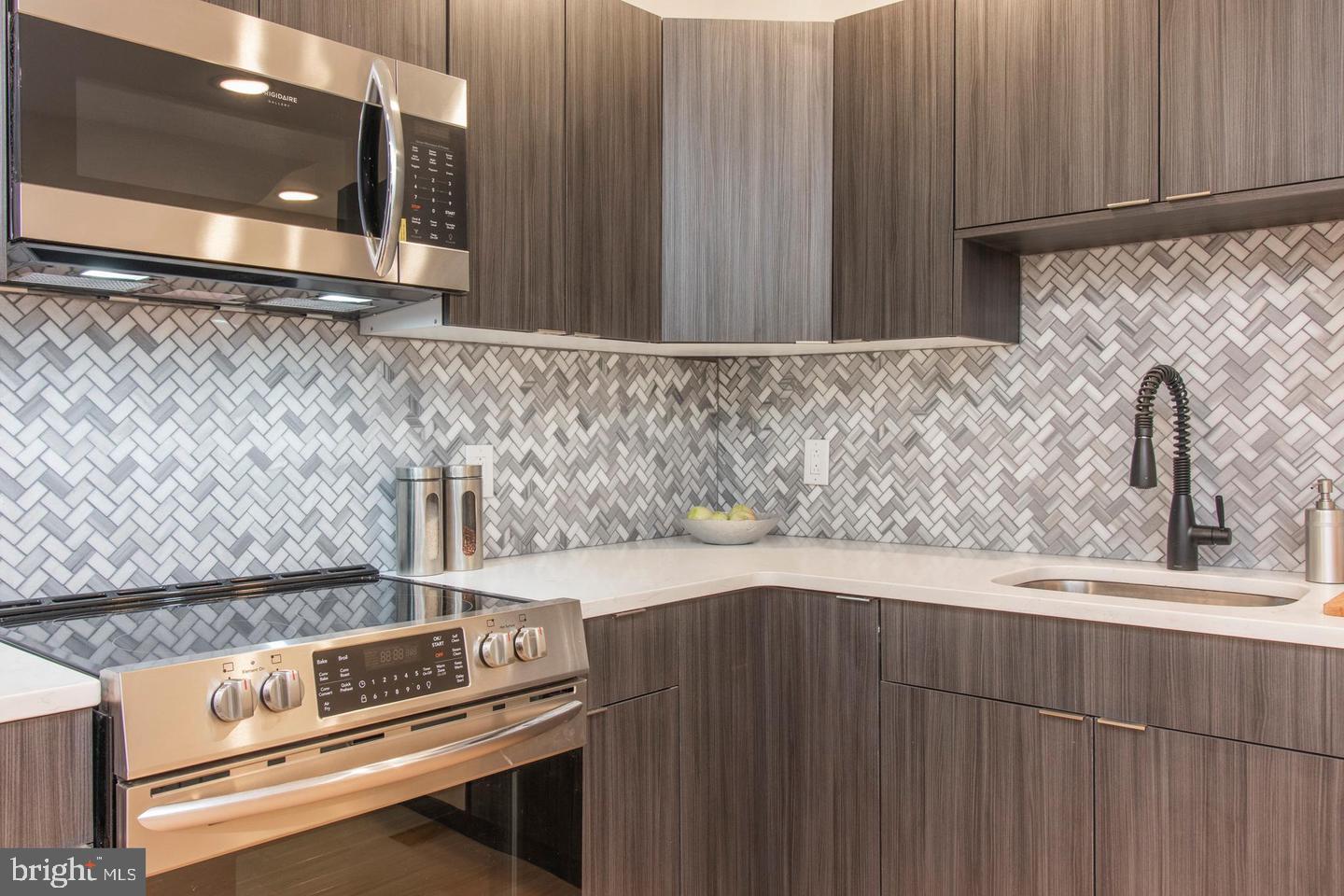 FRANCISVILLE - Residential