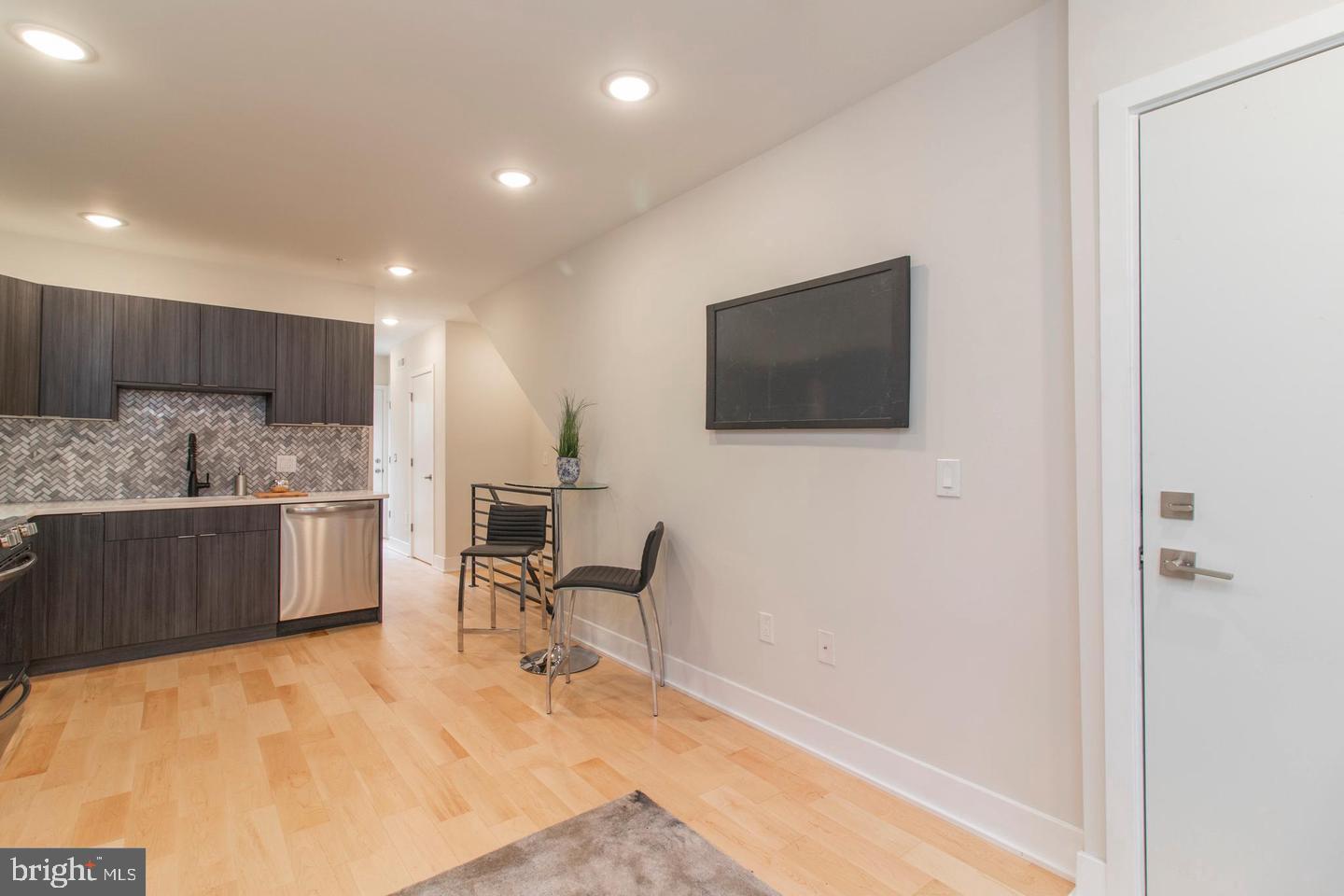 FRANCISVILLE - Residential