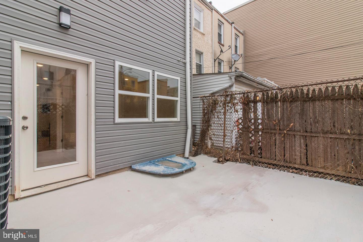 FRANCISVILLE - Residential