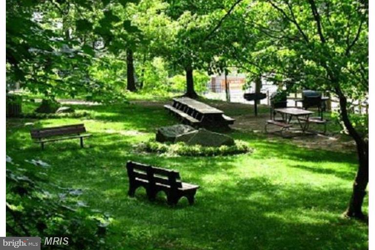 ROTONDA - Residential Lease