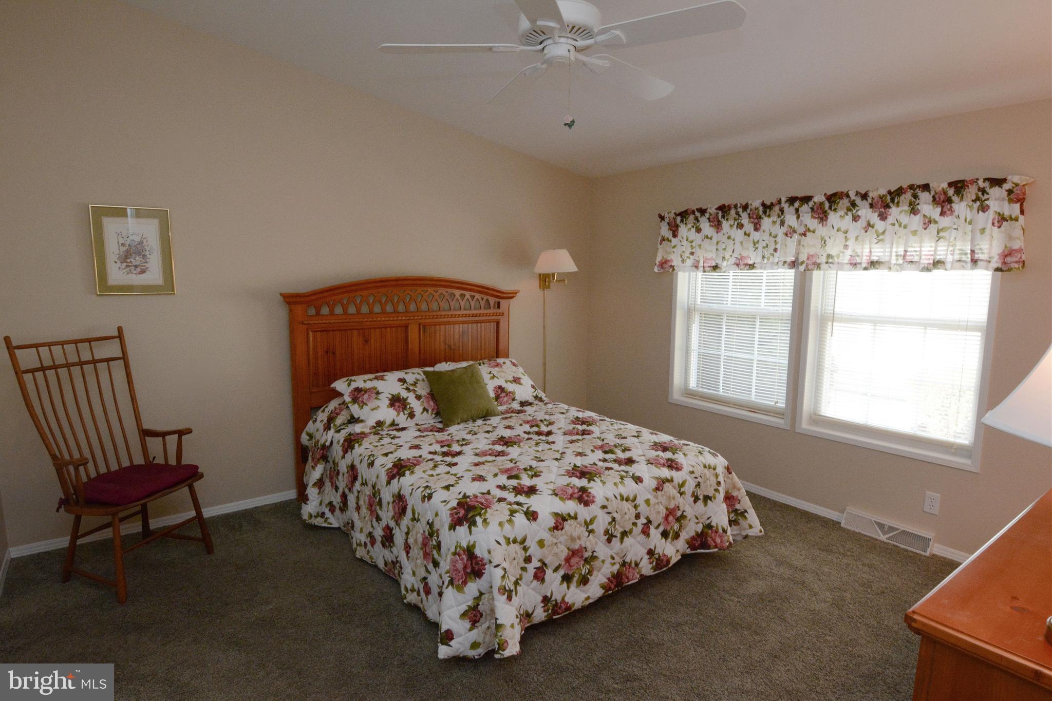 QUIET ACRES - Residential