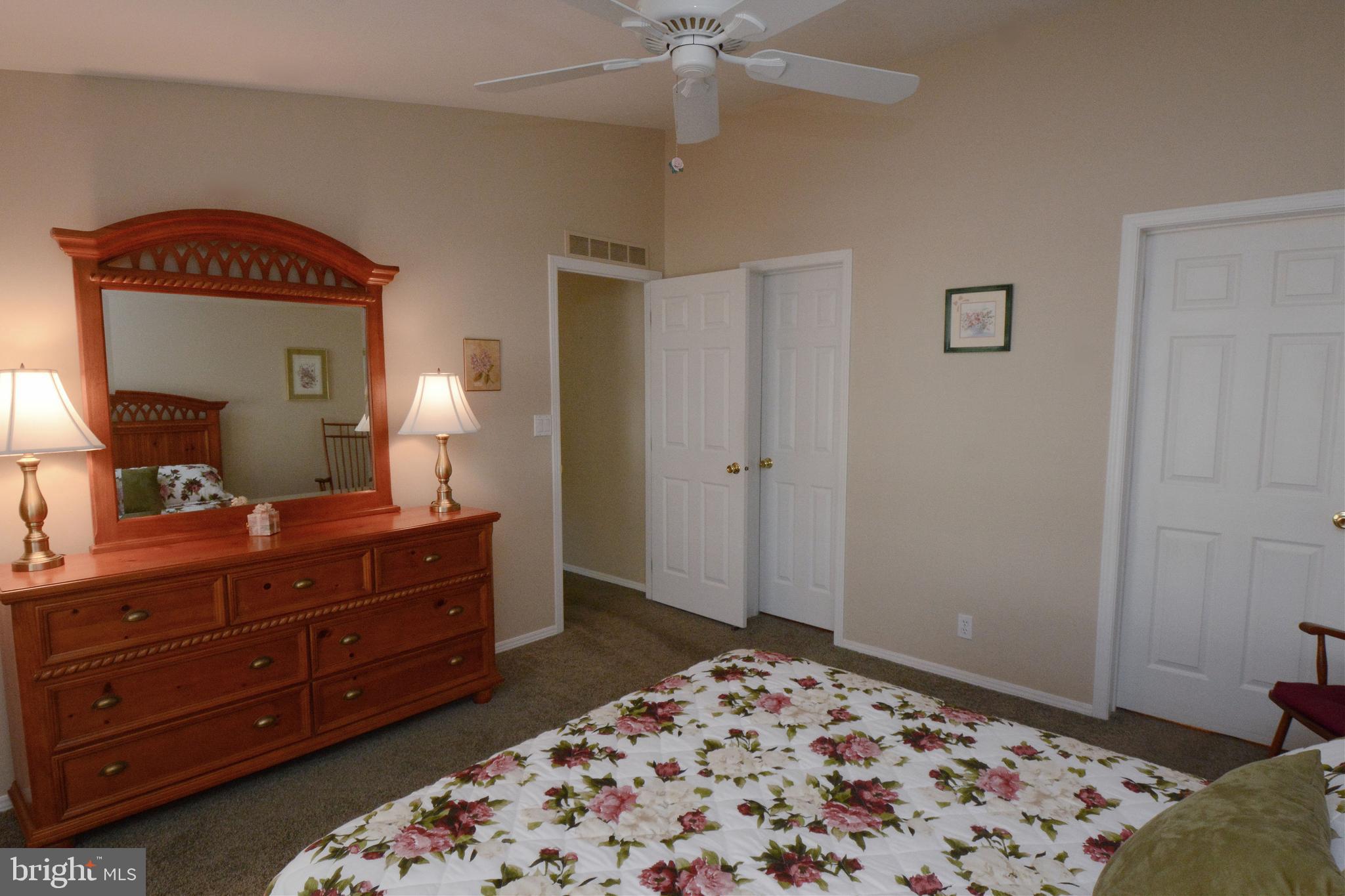 QUIET ACRES - Residential