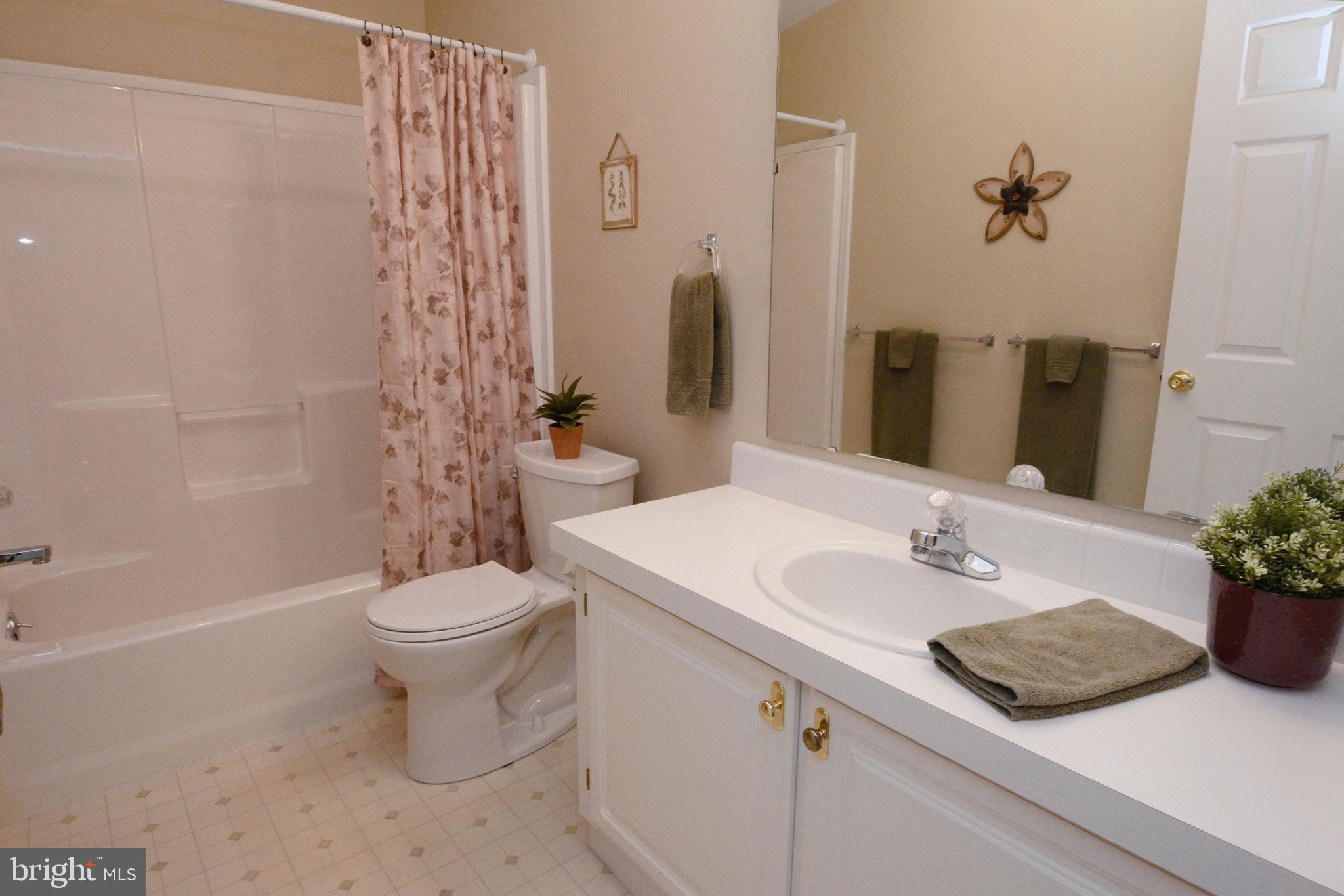 QUIET ACRES - Residential