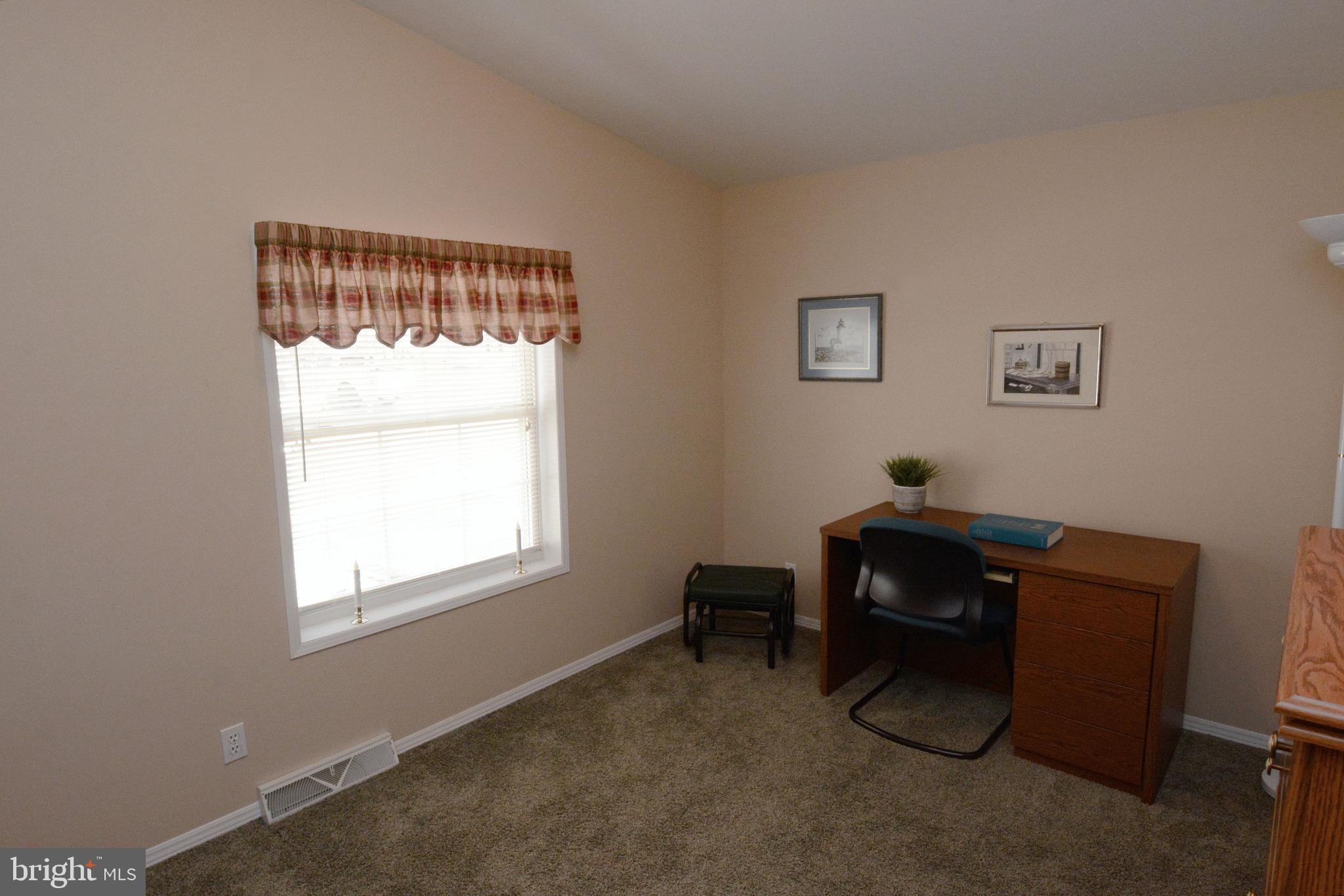 QUIET ACRES - Residential