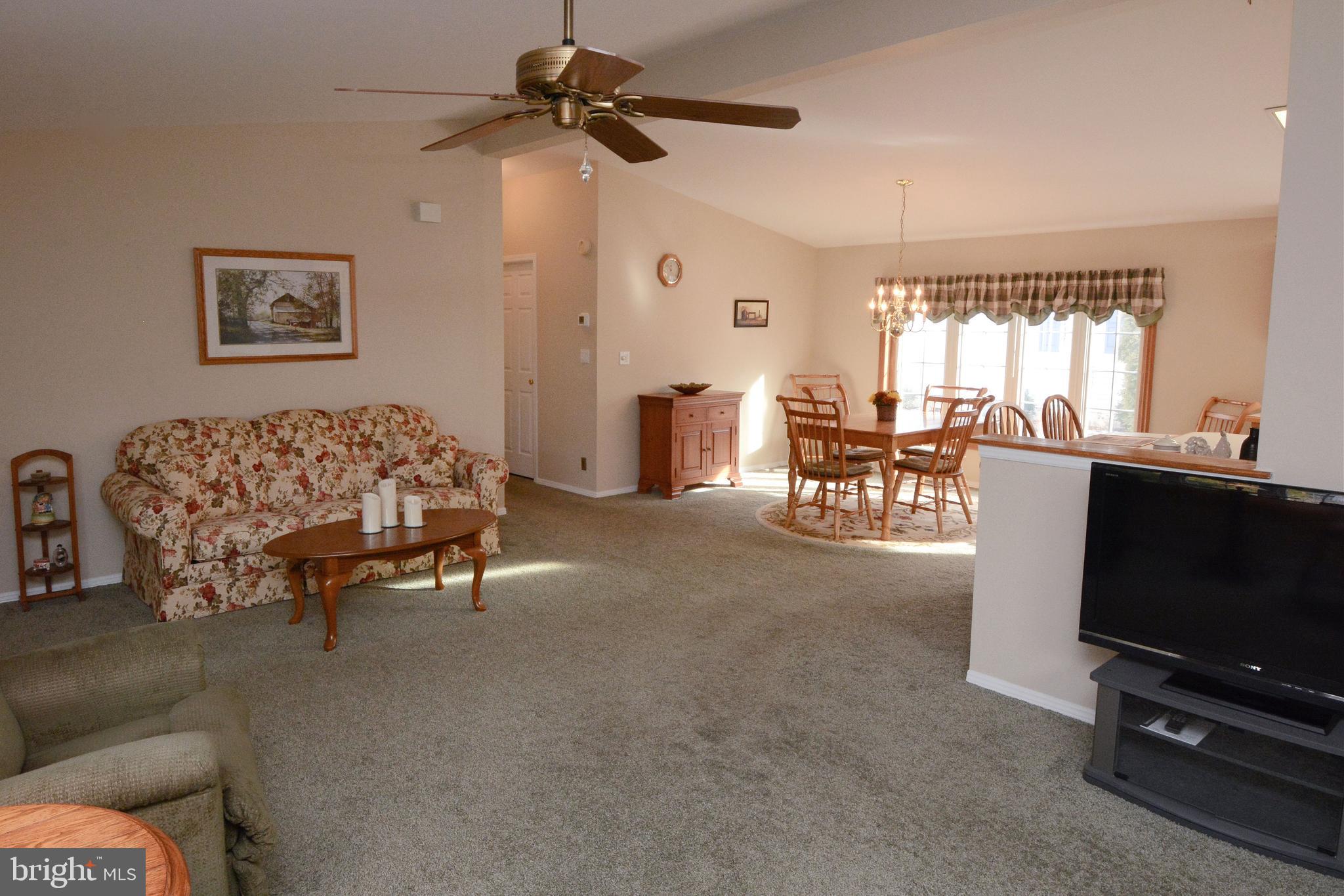 QUIET ACRES - Residential