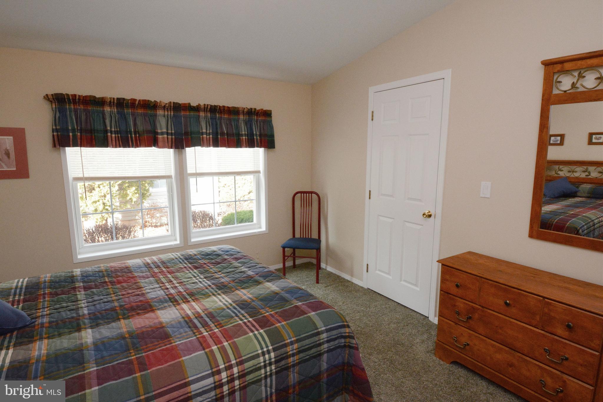 QUIET ACRES - Residential