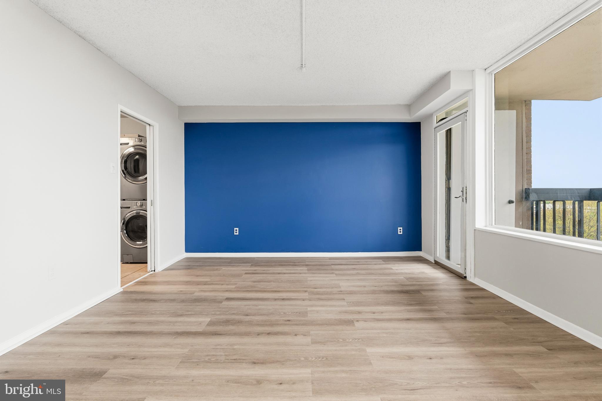 SKYLINE PLAZA - Residential