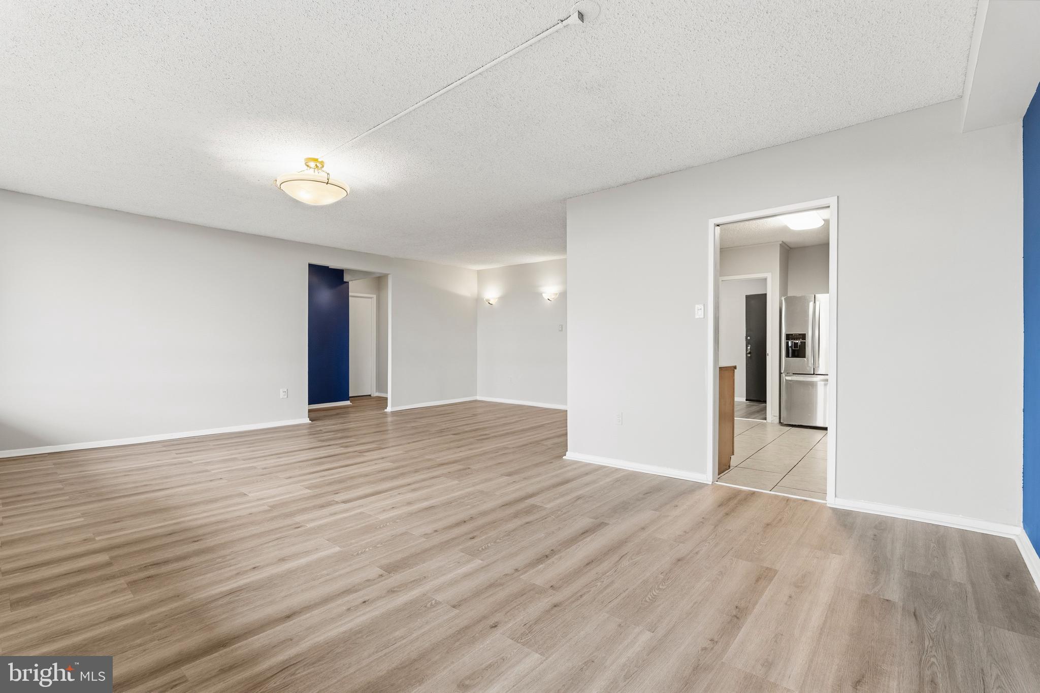 SKYLINE PLAZA - Residential