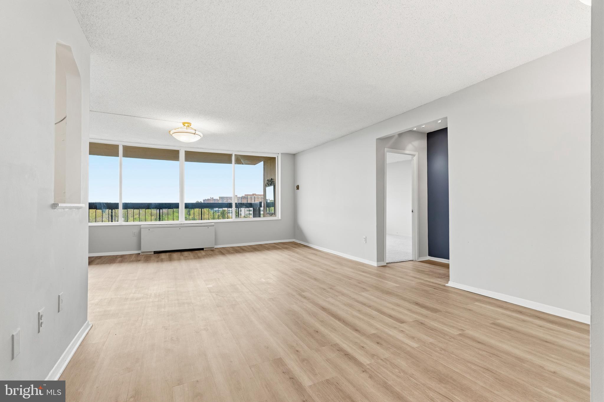 SKYLINE PLAZA - Residential