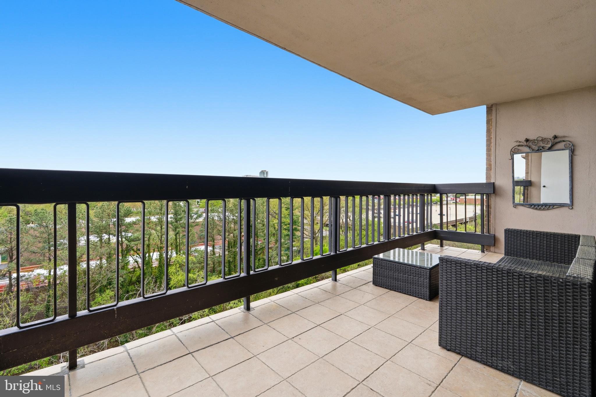 SKYLINE PLAZA - Residential