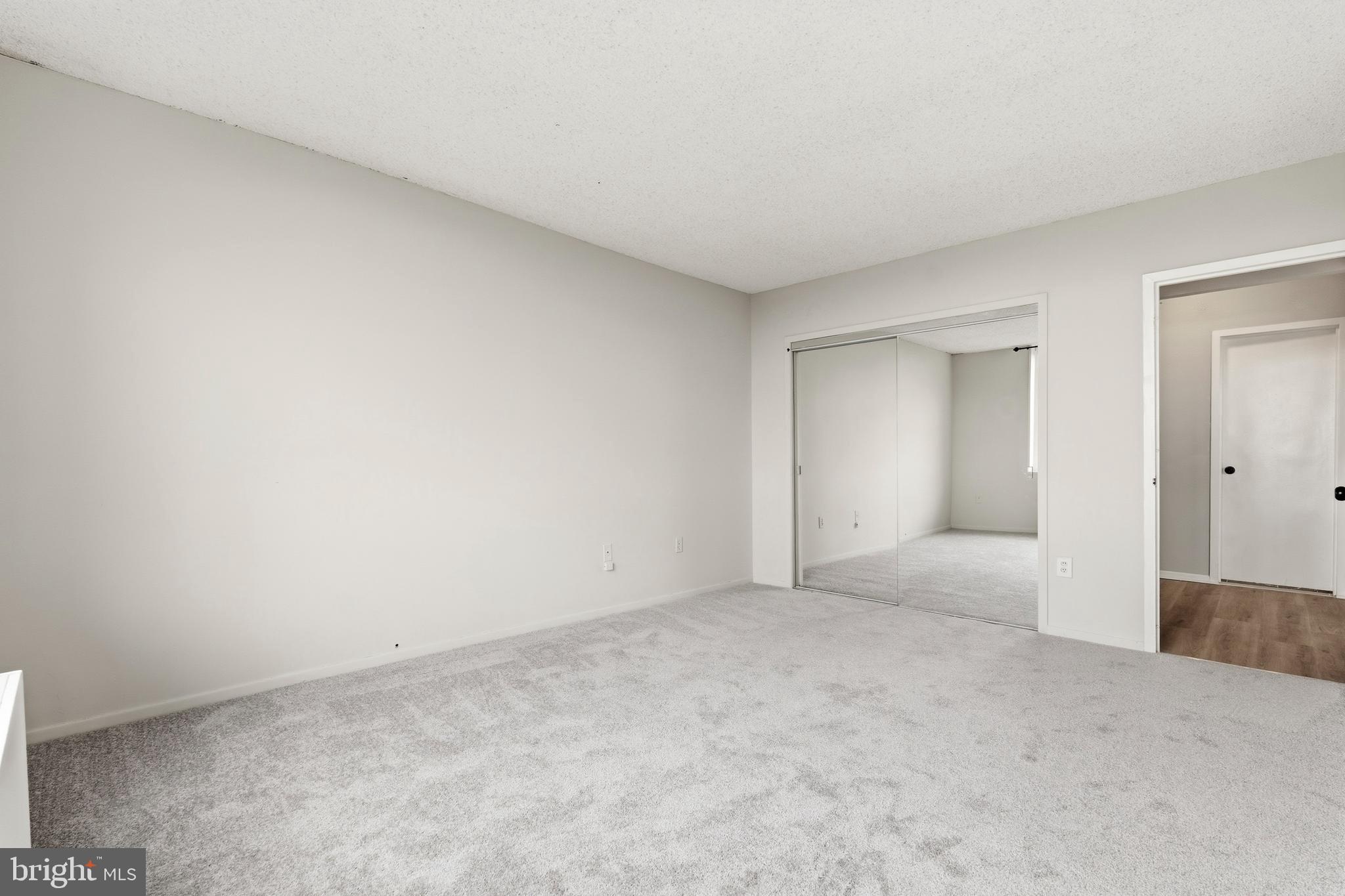 SKYLINE PLAZA - Residential