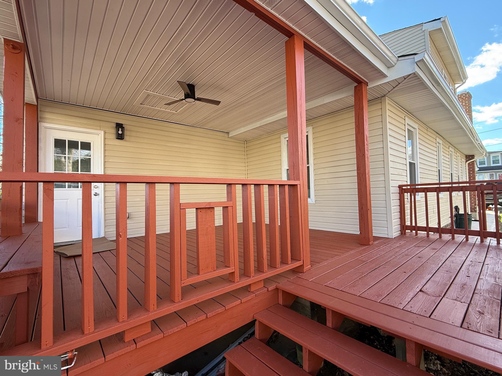 105 N DIAMOND STREET