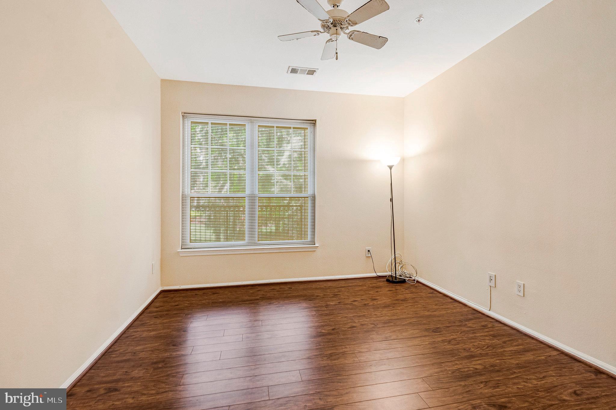 GATES OF MCLEAN - Residential