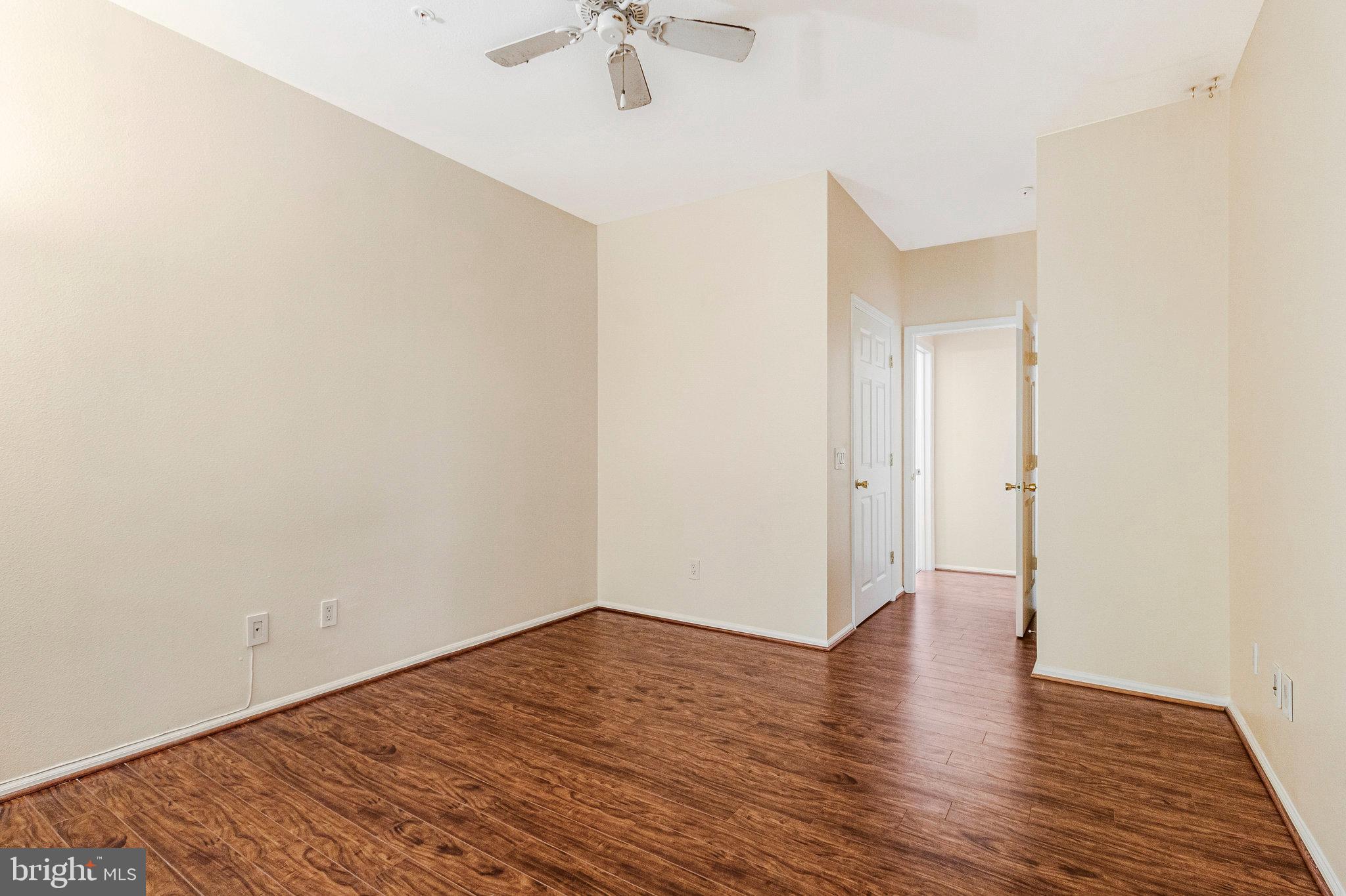 GATES OF MCLEAN - Residential