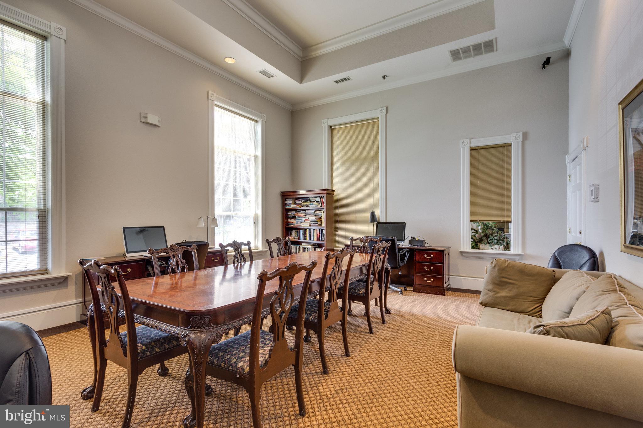 GATES OF MCLEAN - Residential