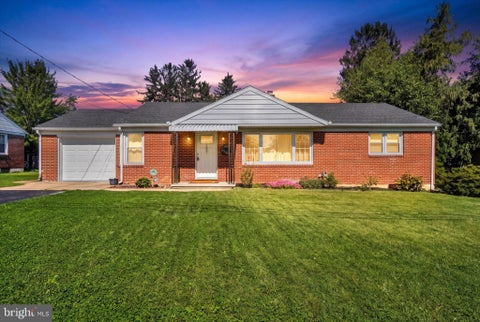 Photo of 1821 Bannister Street, YORK, PA 17404 (MLS # PAYK2112456)