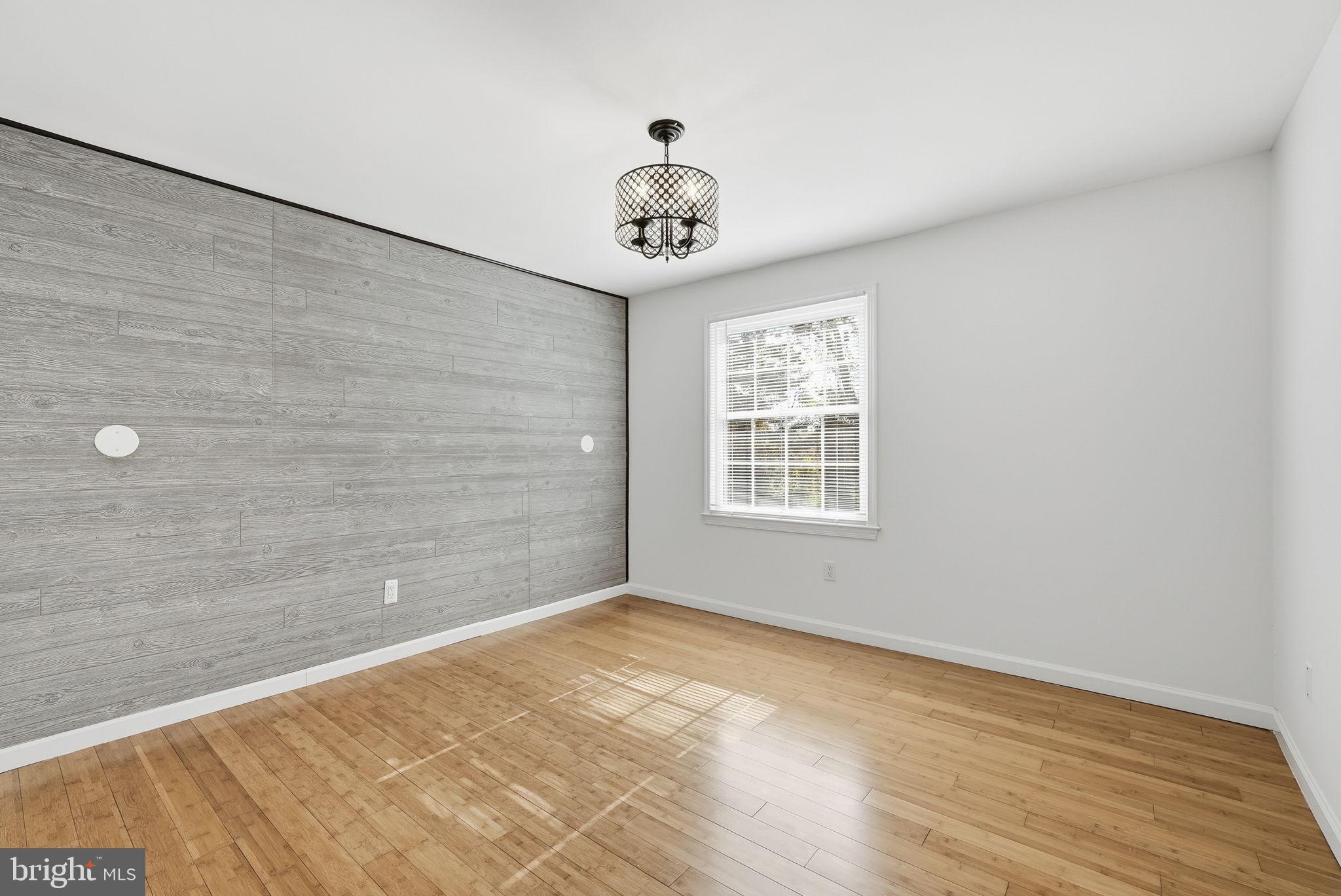 MOORINGS OF OCCOQUAN CON - Residential