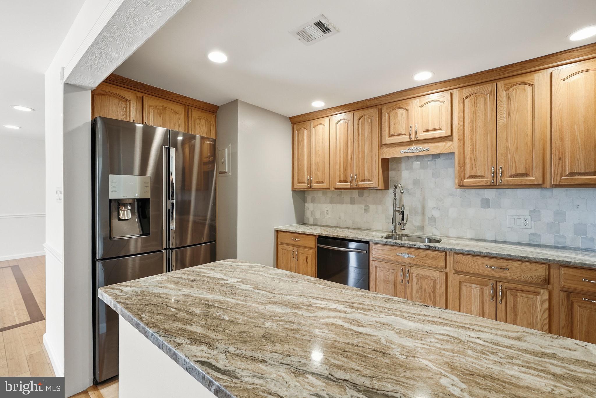 MOORINGS OF OCCOQUAN CON - Residential