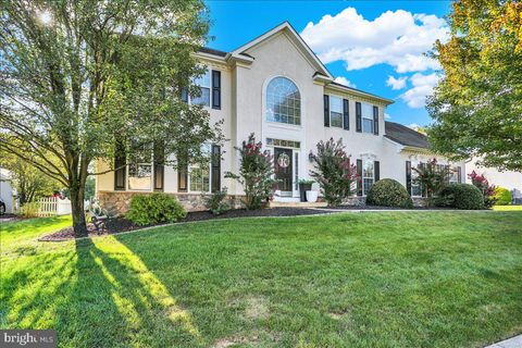 9 HIDDEN BROOK WAY READING PA 19608
