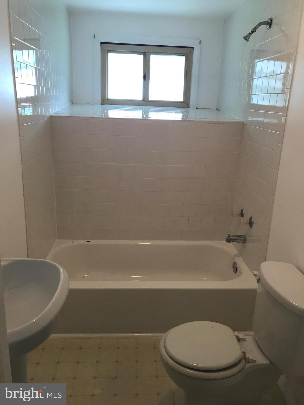 YORKSHIRE - Residential Lease