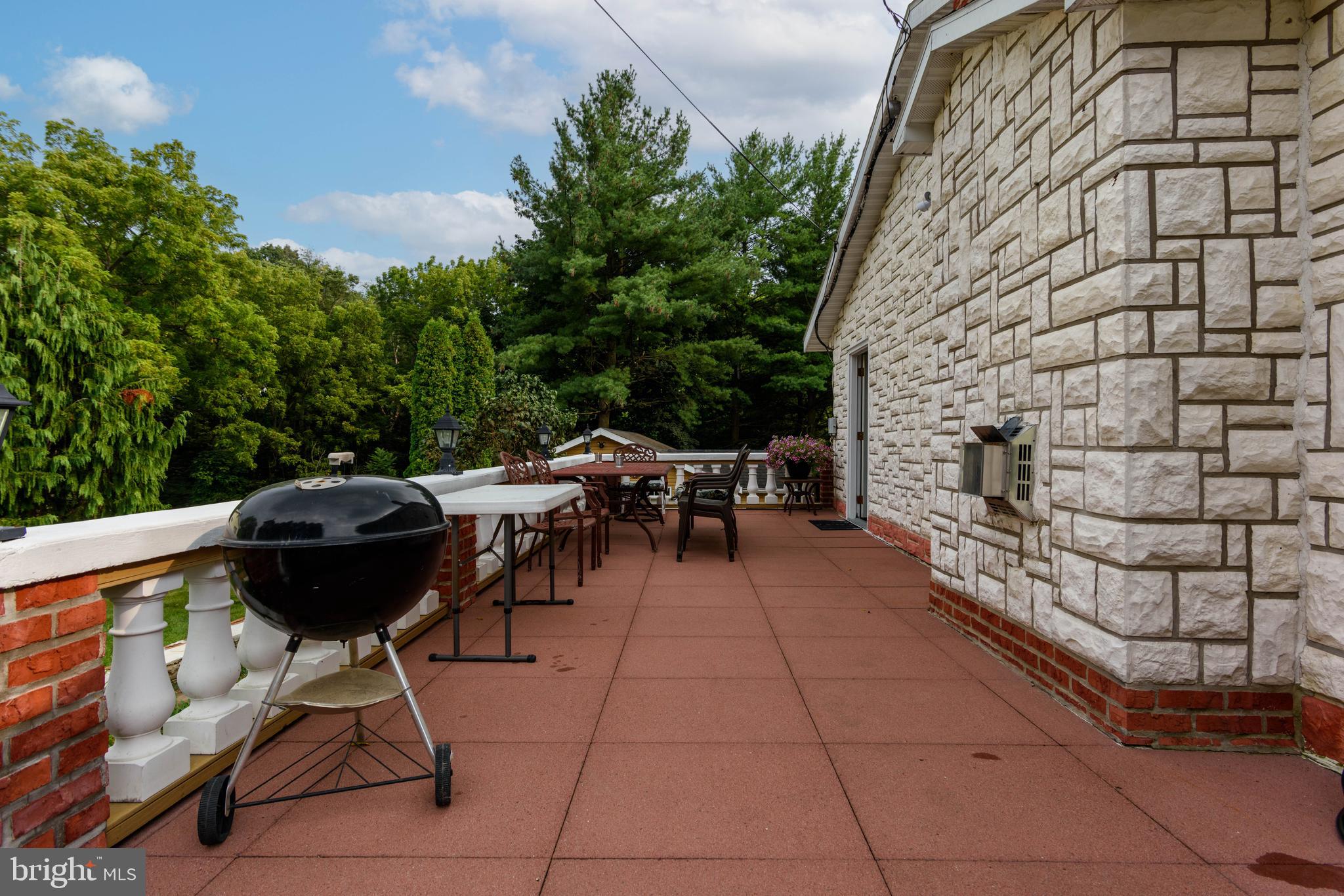 CHAMBERS HILL - Residential