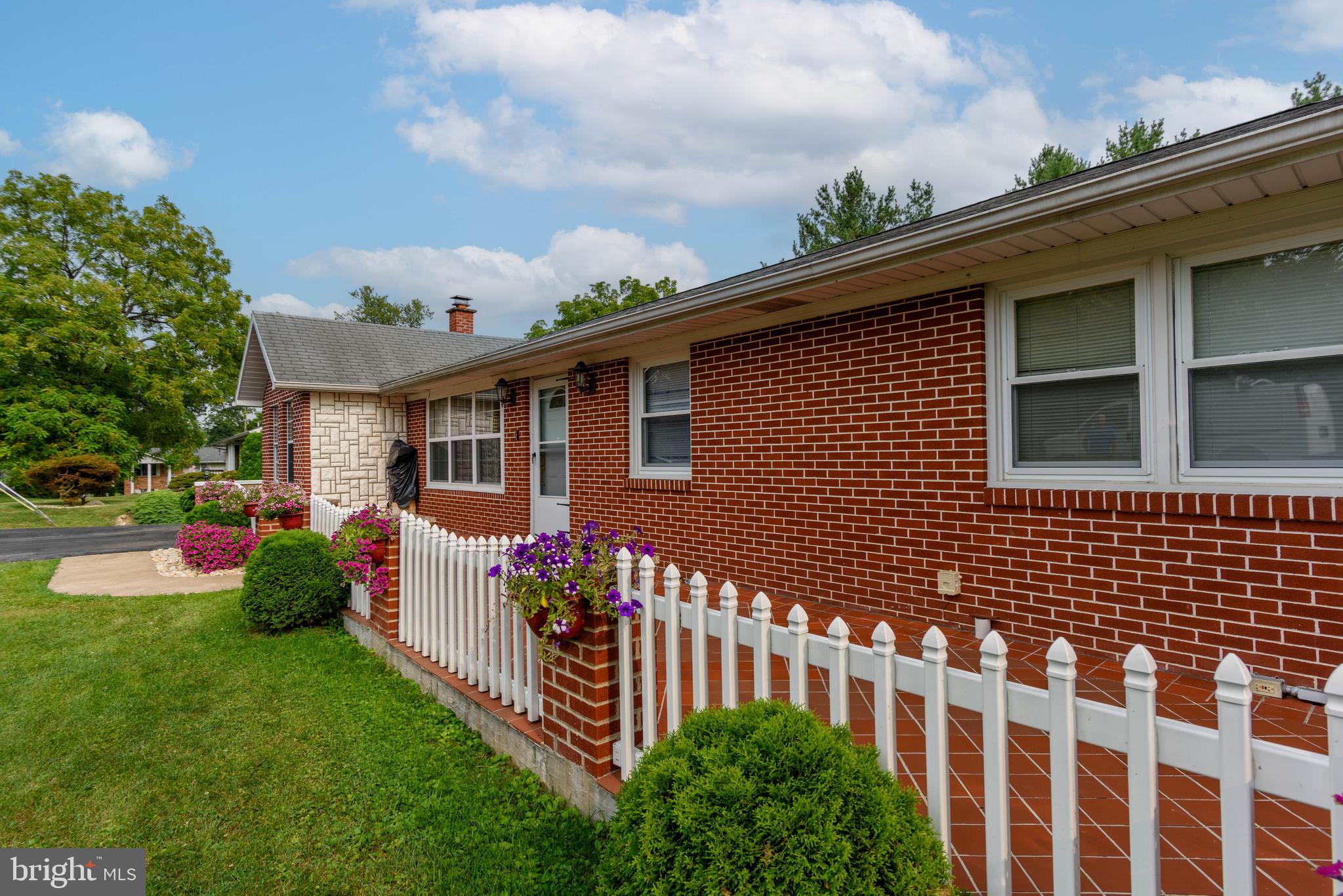 CHAMBERS HILL - Residential