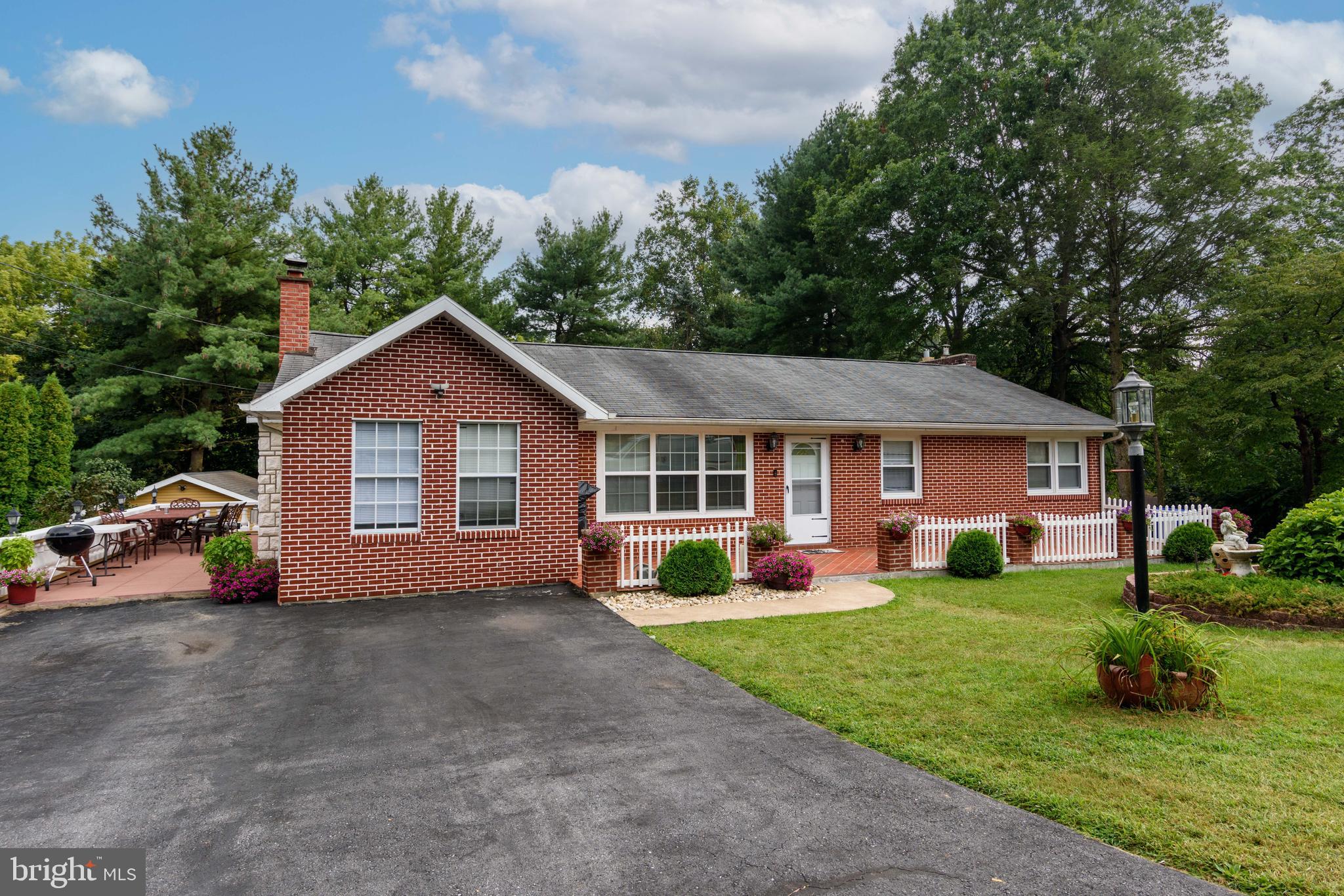 CHAMBERS HILL - Residential